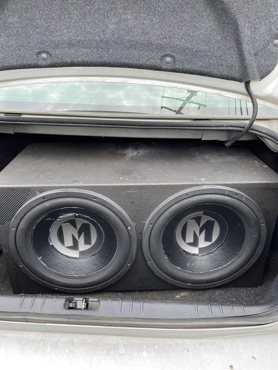 2 15 Memphis in polycarbonate box.... N