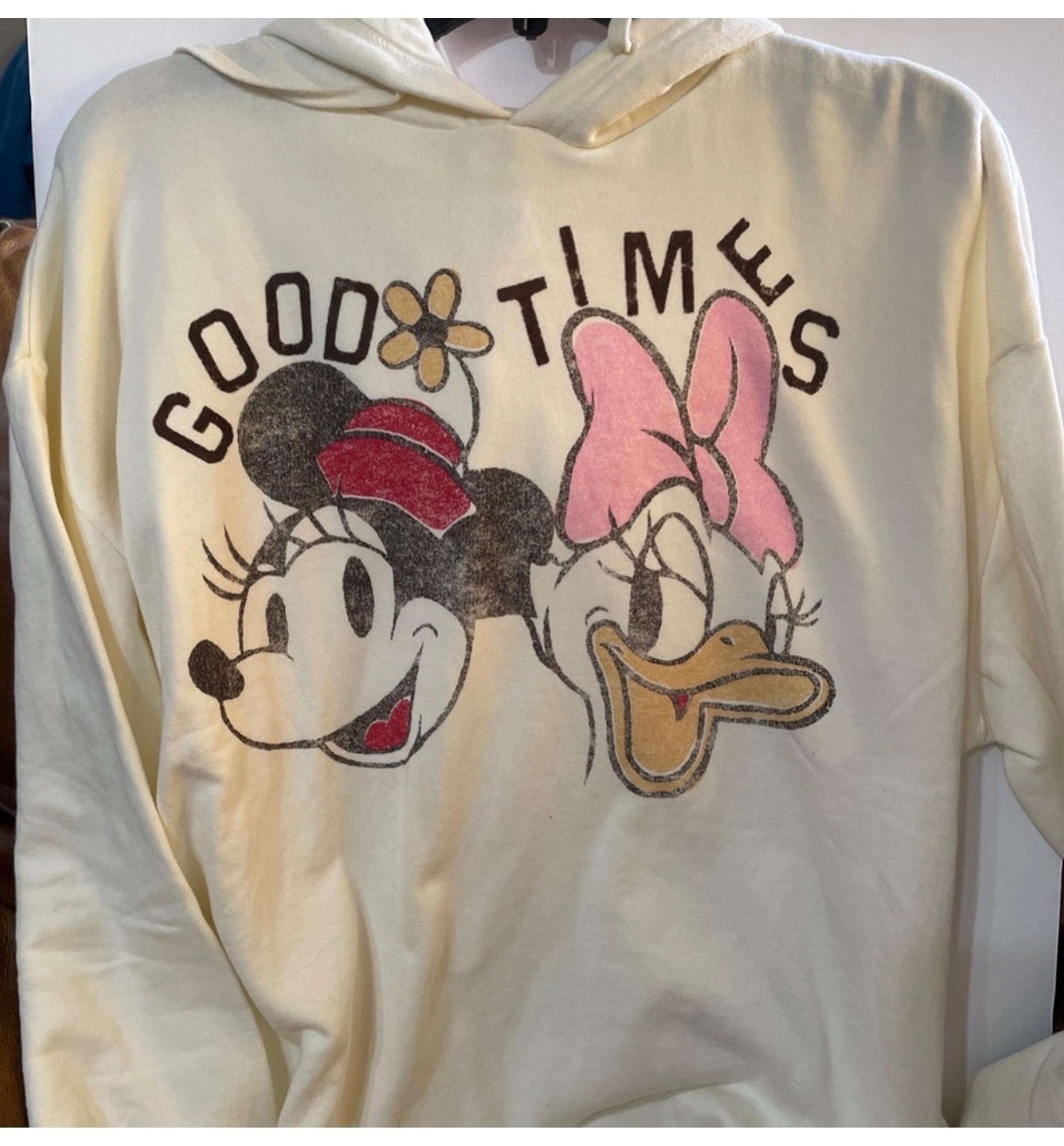 Disney Parks New women’s hooded sweater with Minnie and daisy super soft gift