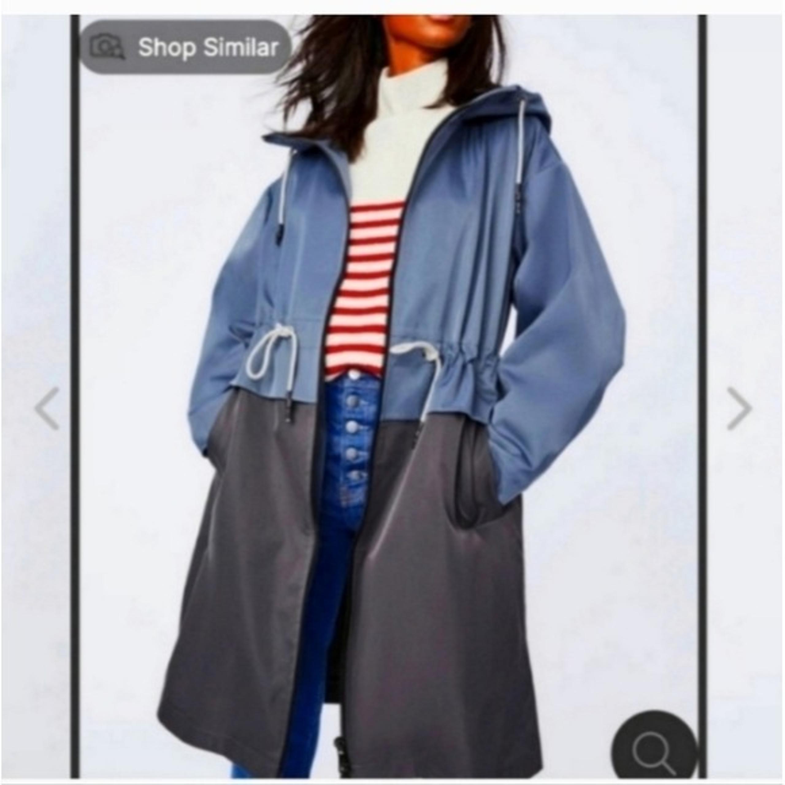 NWT Bernardo Womens Blue Two toned hooded raincoat size xsmall