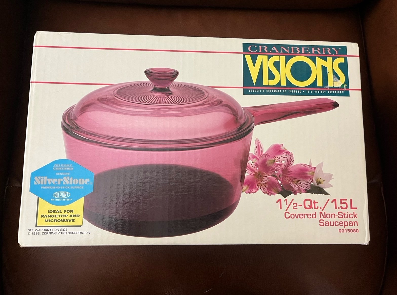 NIB Vintage 1992: VISIONS by Corning Non-Stick Cranberry Pan/Lid 1.5L/1.5 Qrt