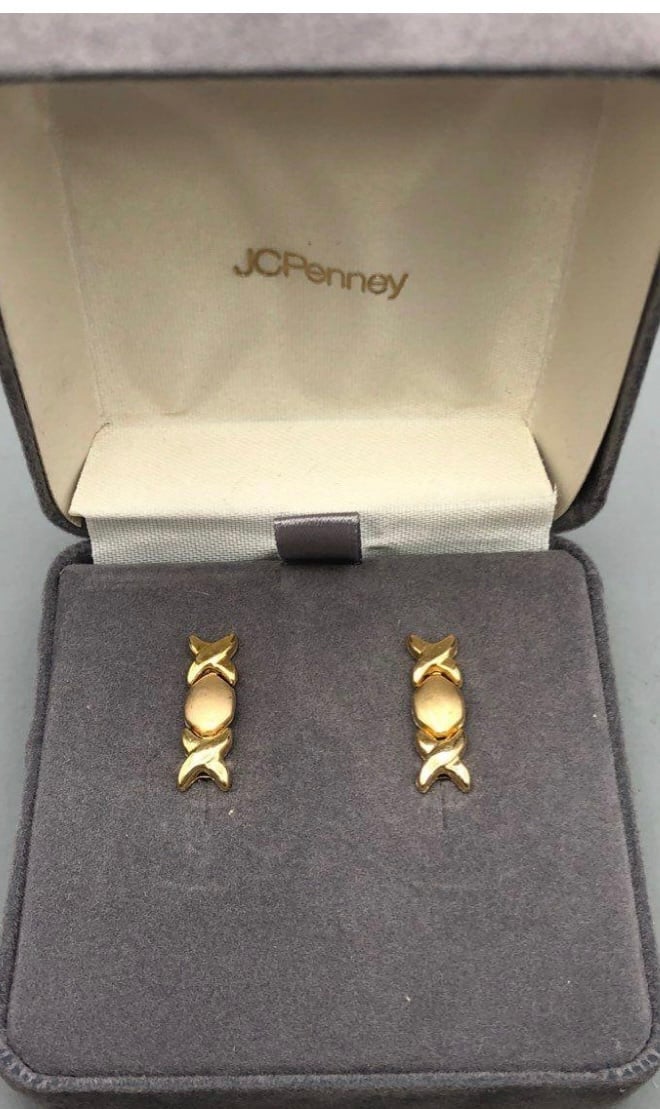 14K Yellow Gold XO Dangle Earrings 0.7g w/ Box (Valentine Day Special)
