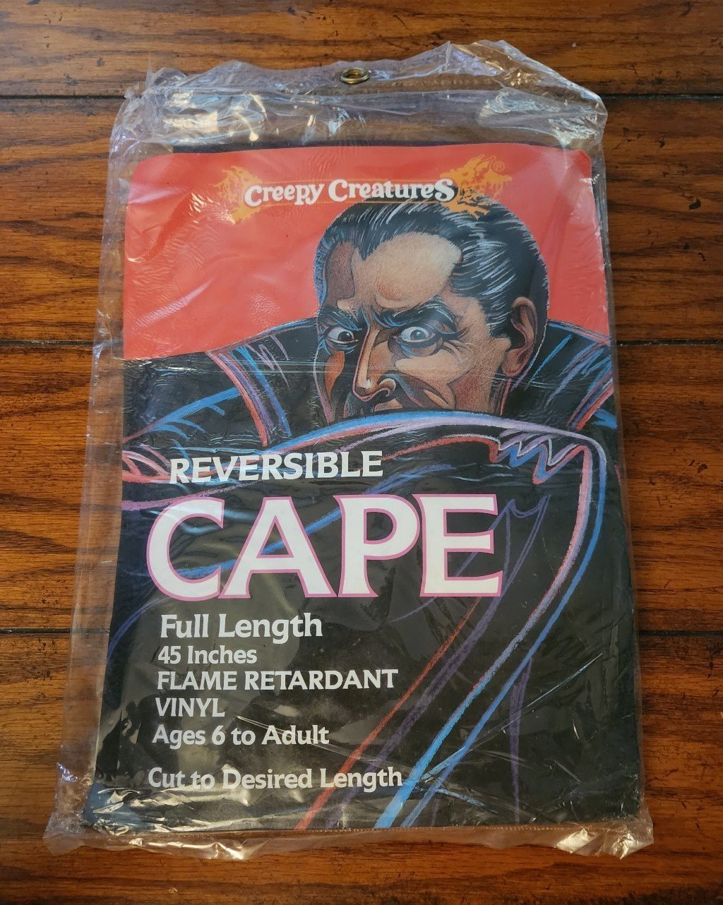 SEALED 1987 CREEPY CREATURES REVERSIBLE HALLOWEEN DRACULA CAPE