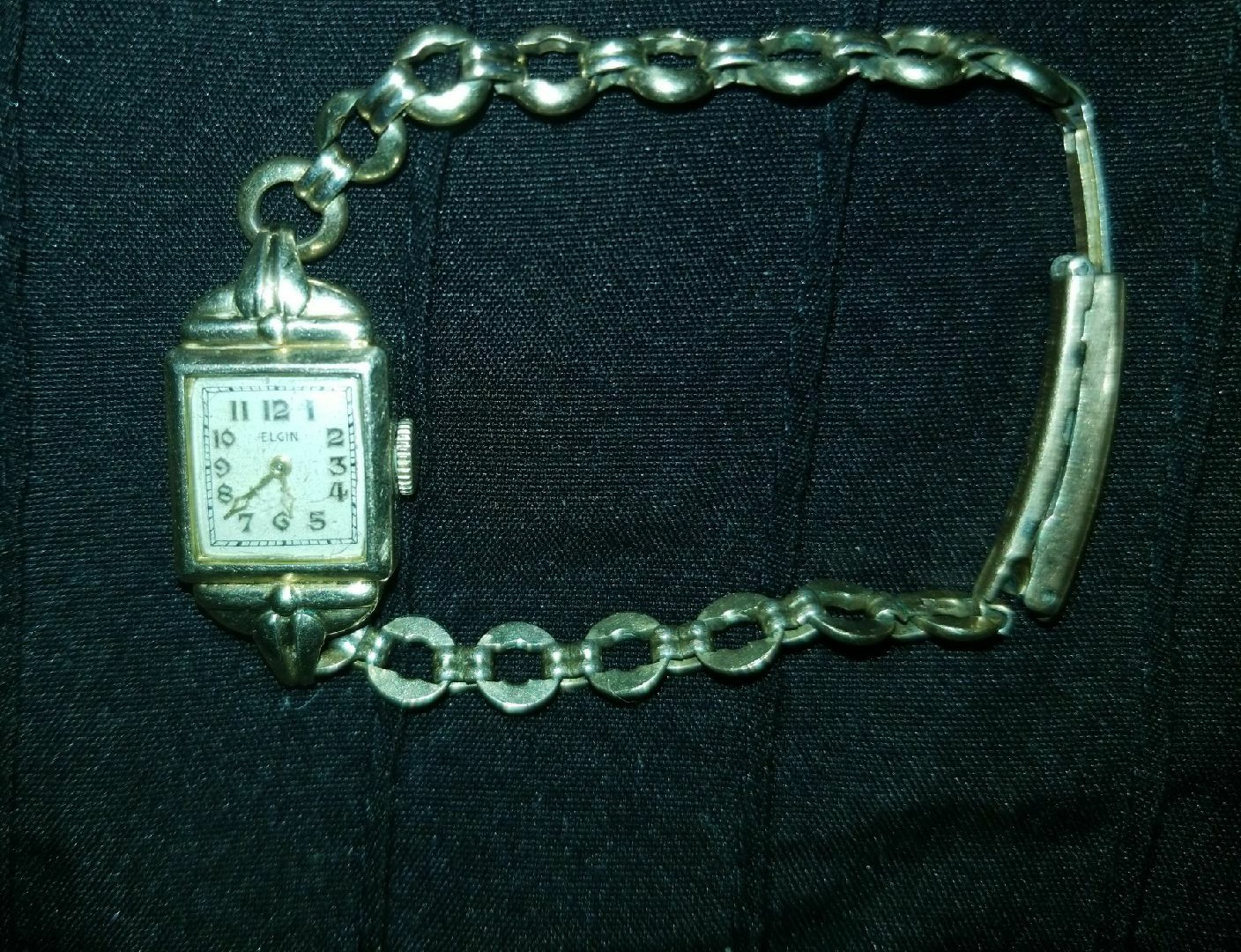 Women's vintage watch