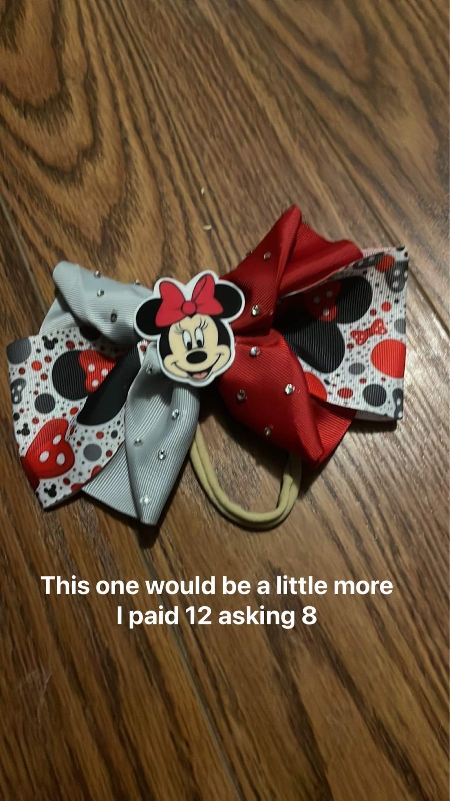 Bows on nylon