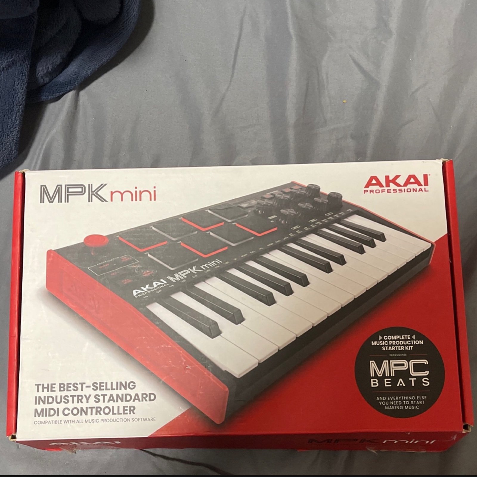 Akai professional mini mpc midi controller