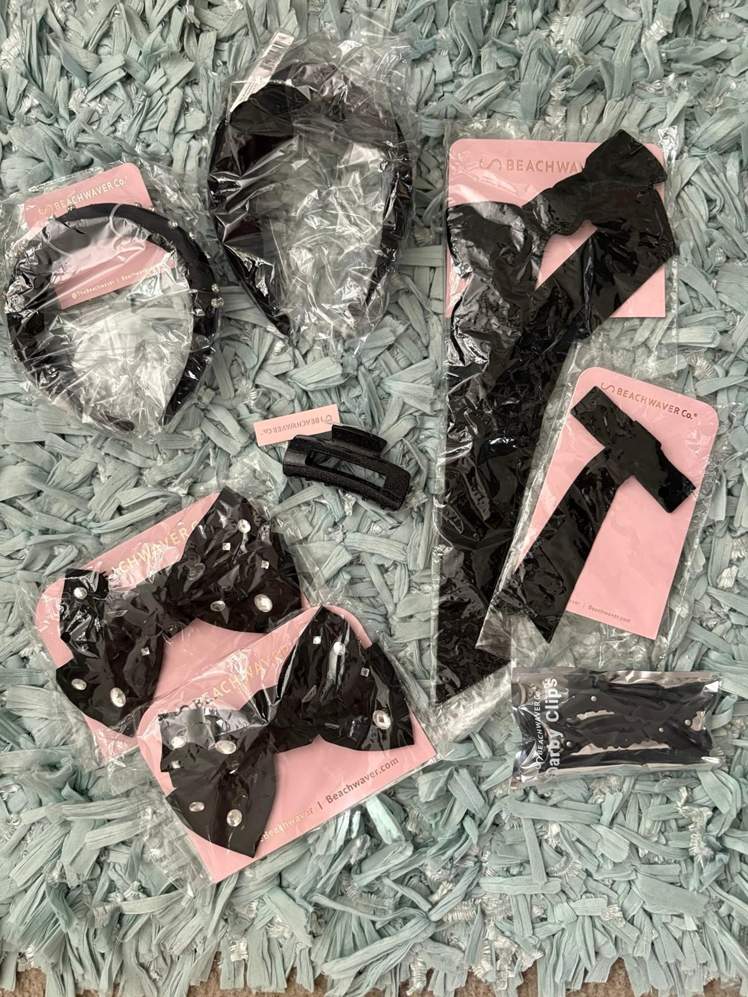Black Beachwaver accessory bundle with 8 items and mystery gifts