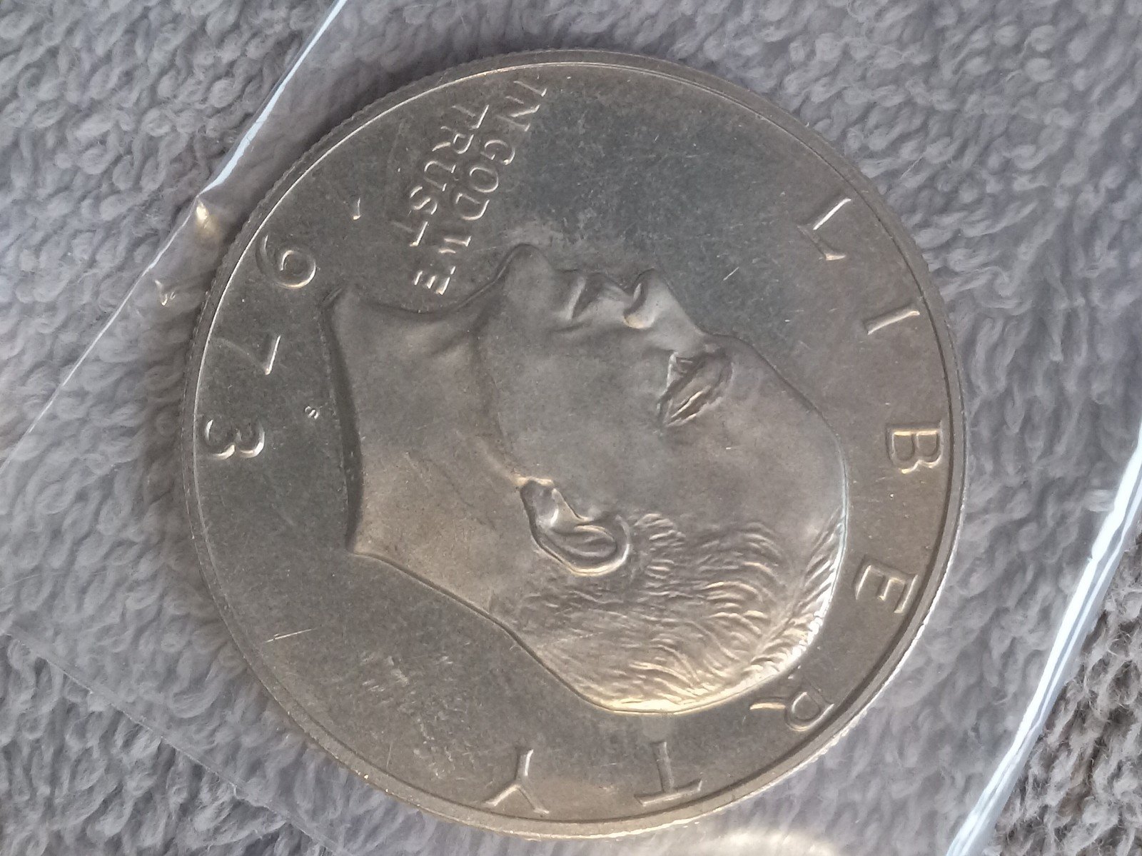 one dollar coin