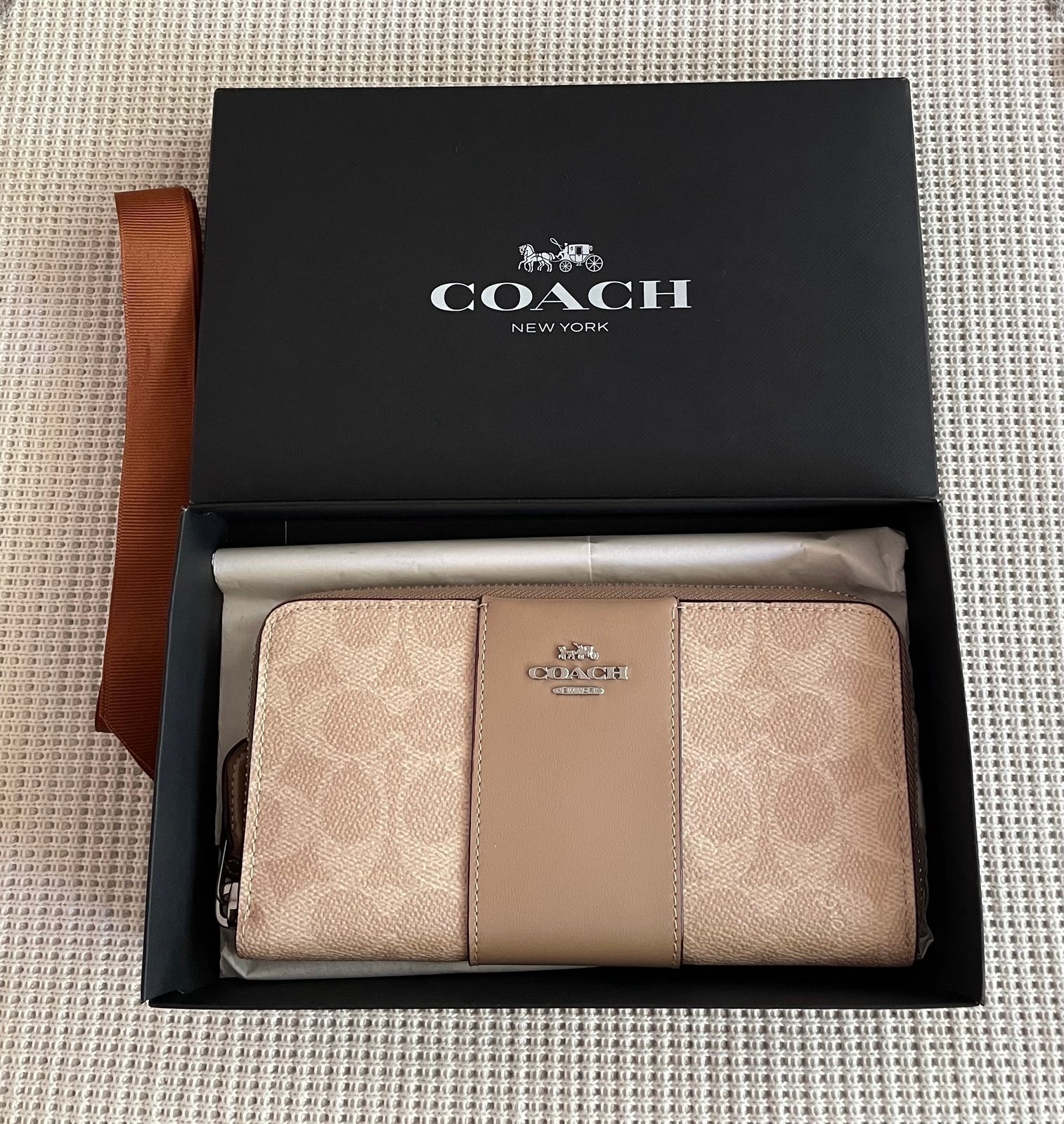 Coach Accordion Medium Zip Around Wallet Sand Taupe