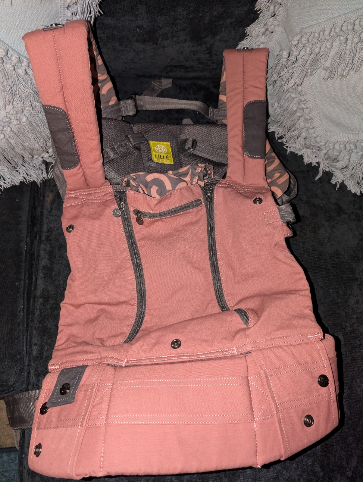 LILLEbaby Baby Carrier plus extender for free – Used Twice – Like New!