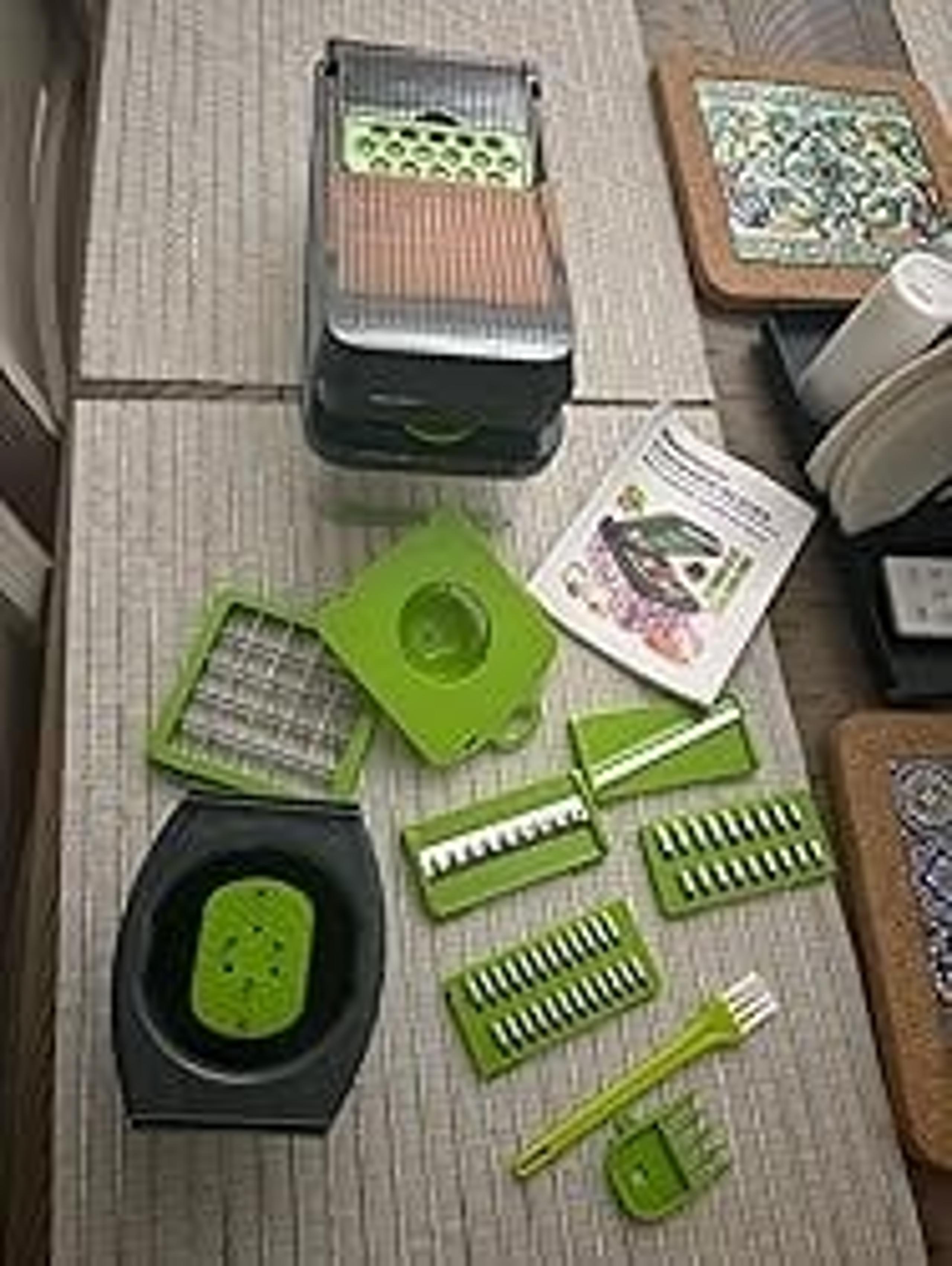 12-in-1 Vegetable Chopper, 7 Blade Veggie Chopper, Food Chopper with Container.