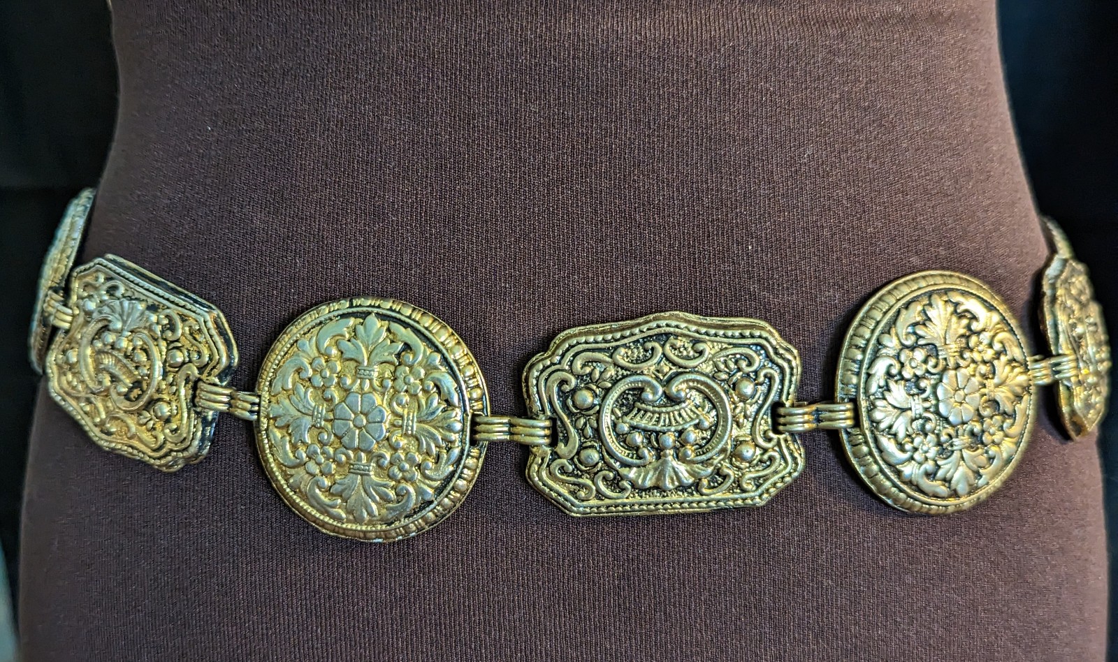 Designer belt for women