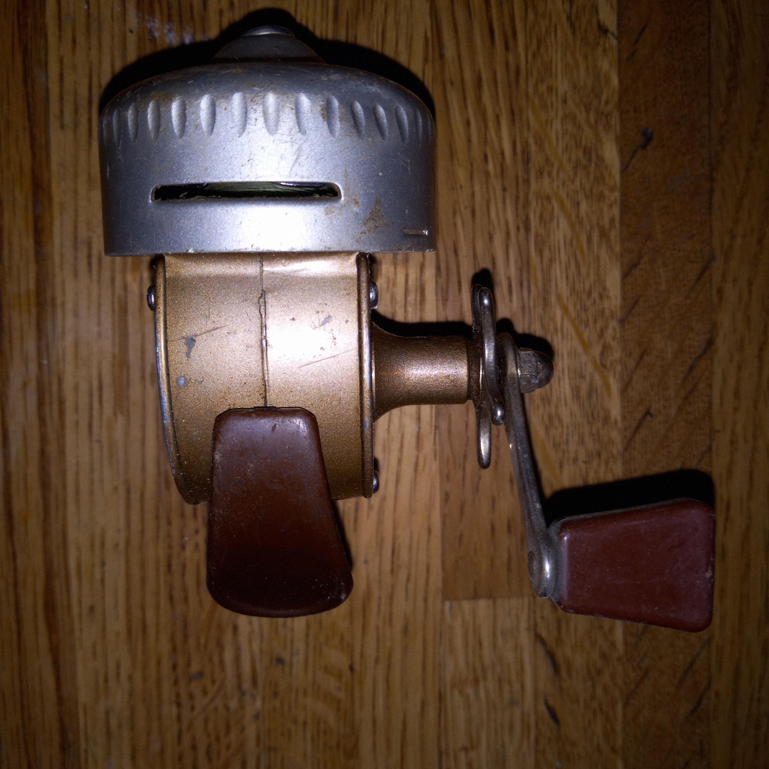 Vintage SouthBend spincast 70 reel