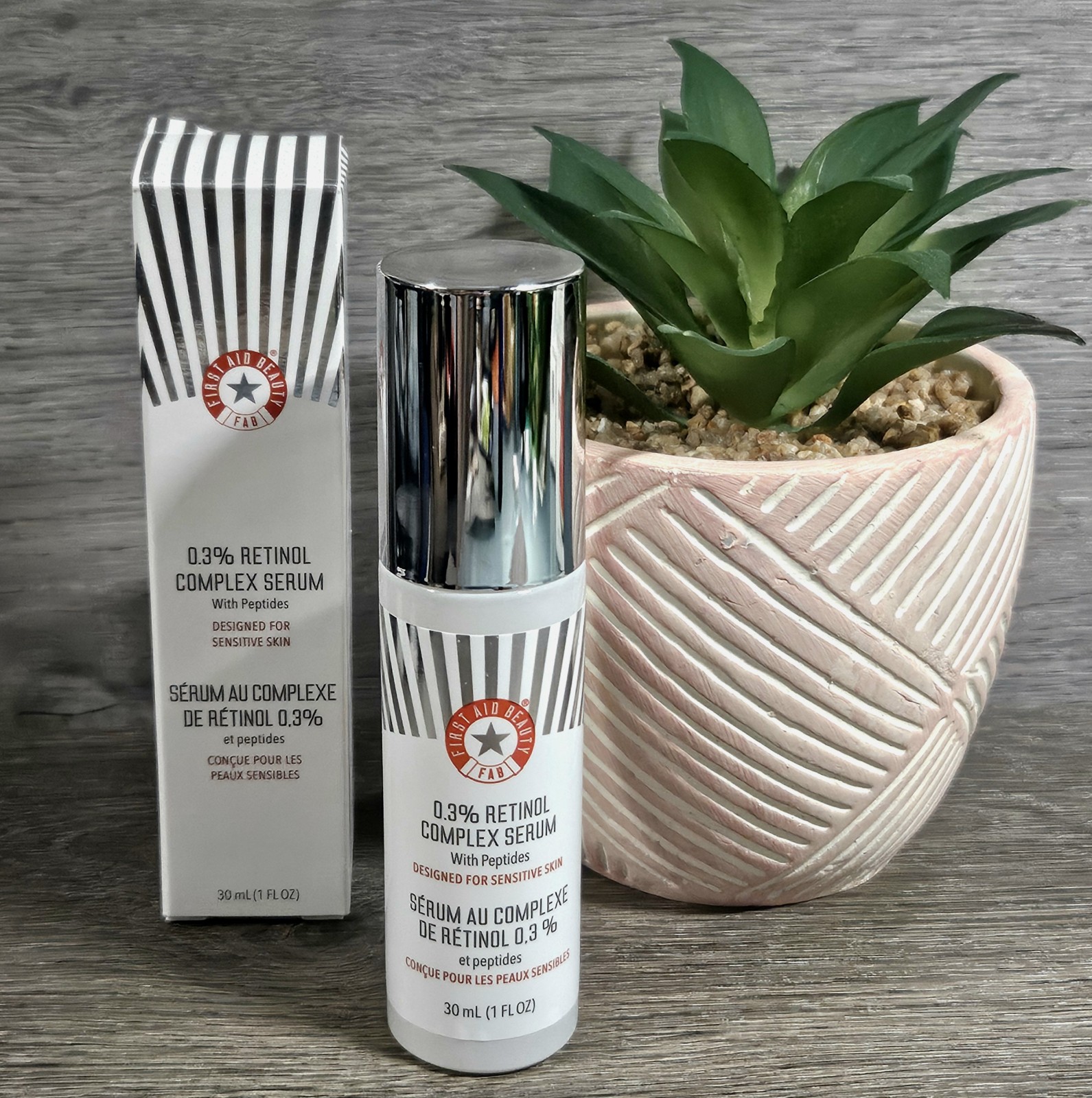 First Aid Beauty 0.3% Retinol Complex Serum w Peptides NEW MSRP 48 1 Oz Vegan