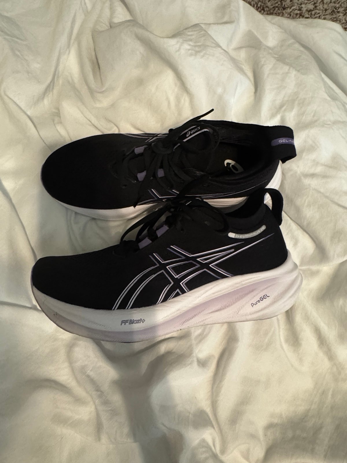 Asics Women’s Gel Nimbus 26 size 8.5