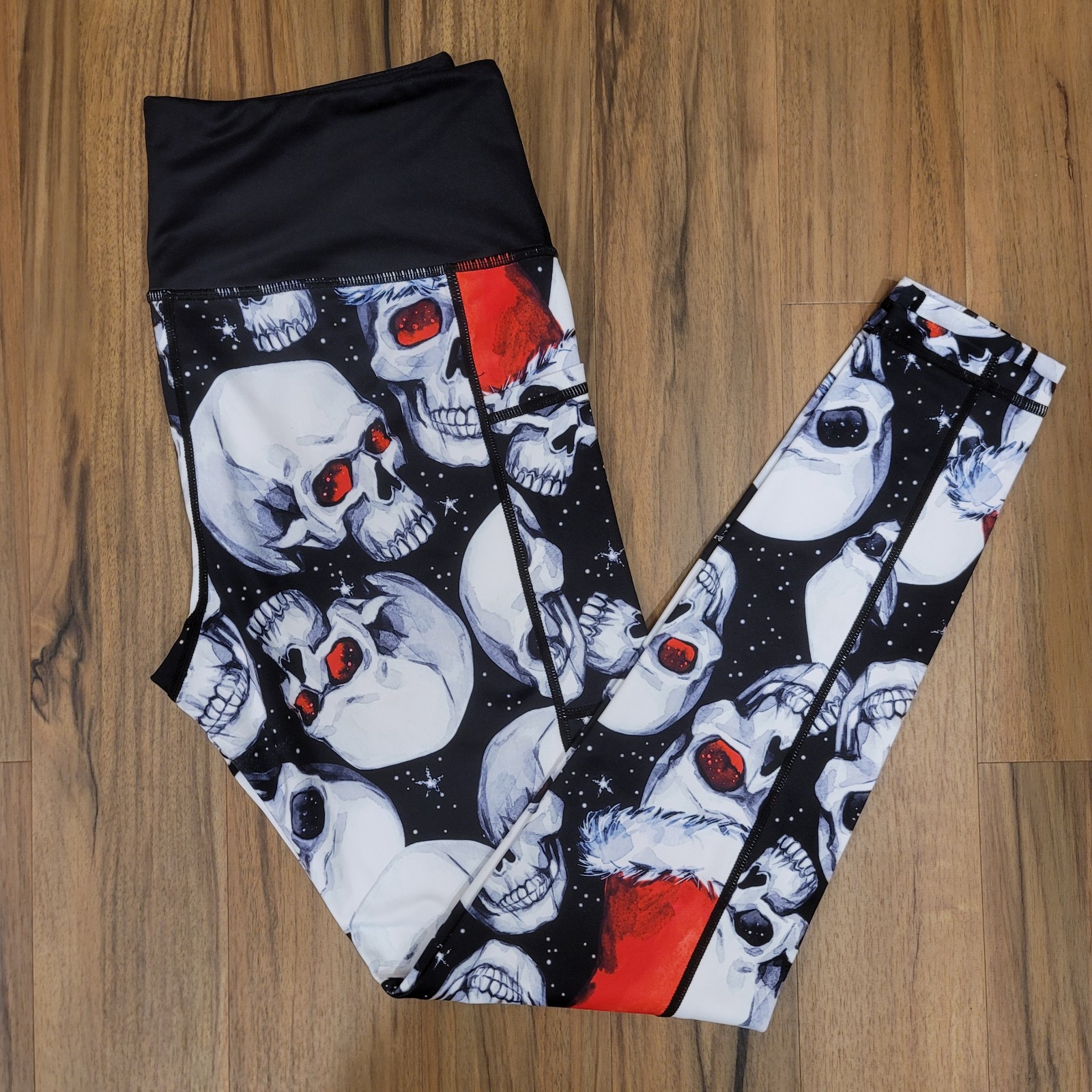 Constantly Varied Gear Santa Skulls Full Length Legging Medium CVG EUC