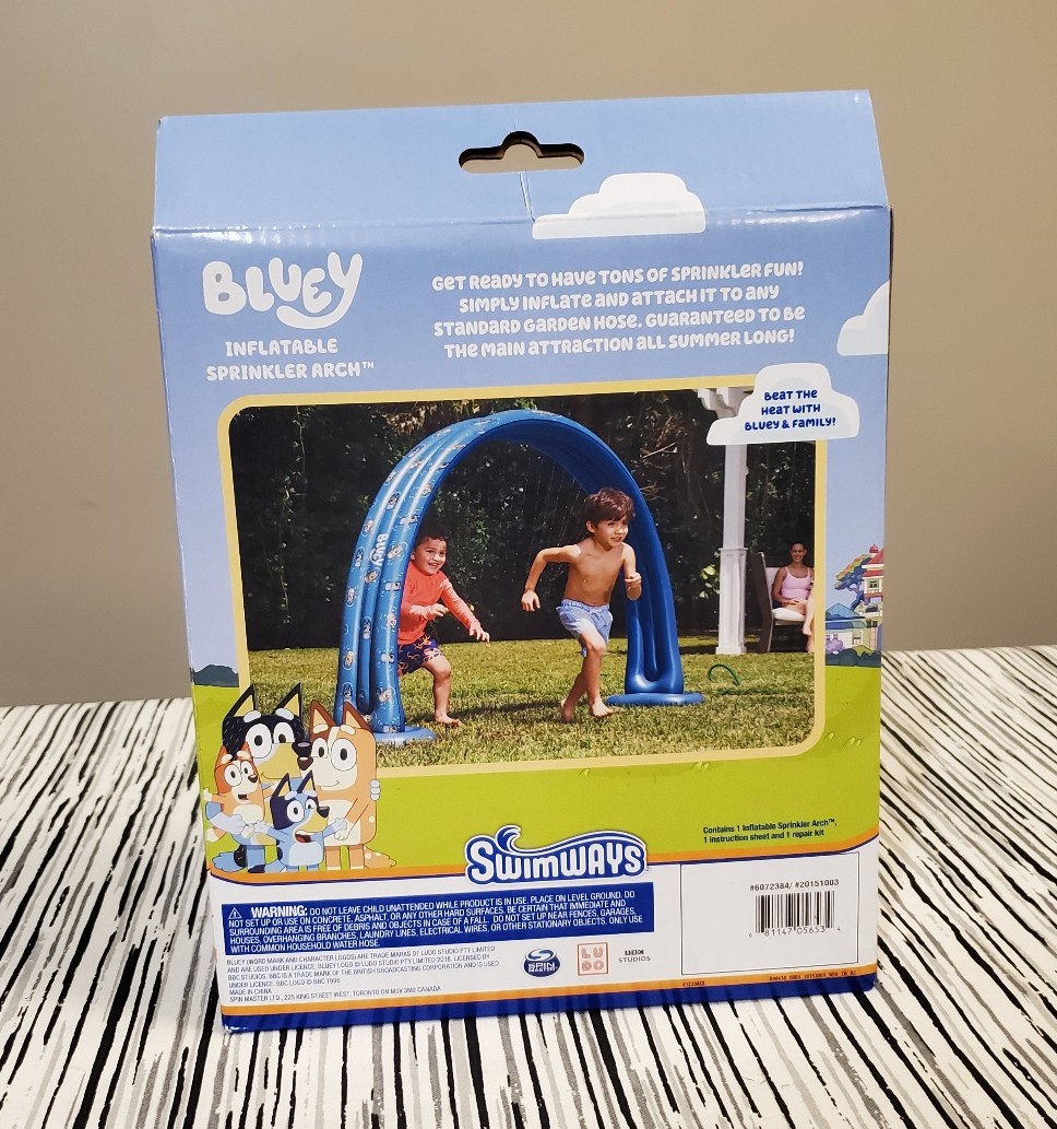 Bluey Family and Friends Inflatable Water Sprinkler Arch