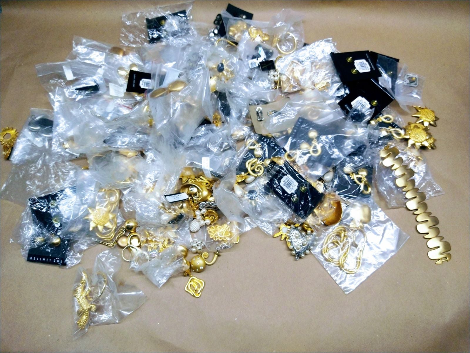 Lot of fashion jewelry 2