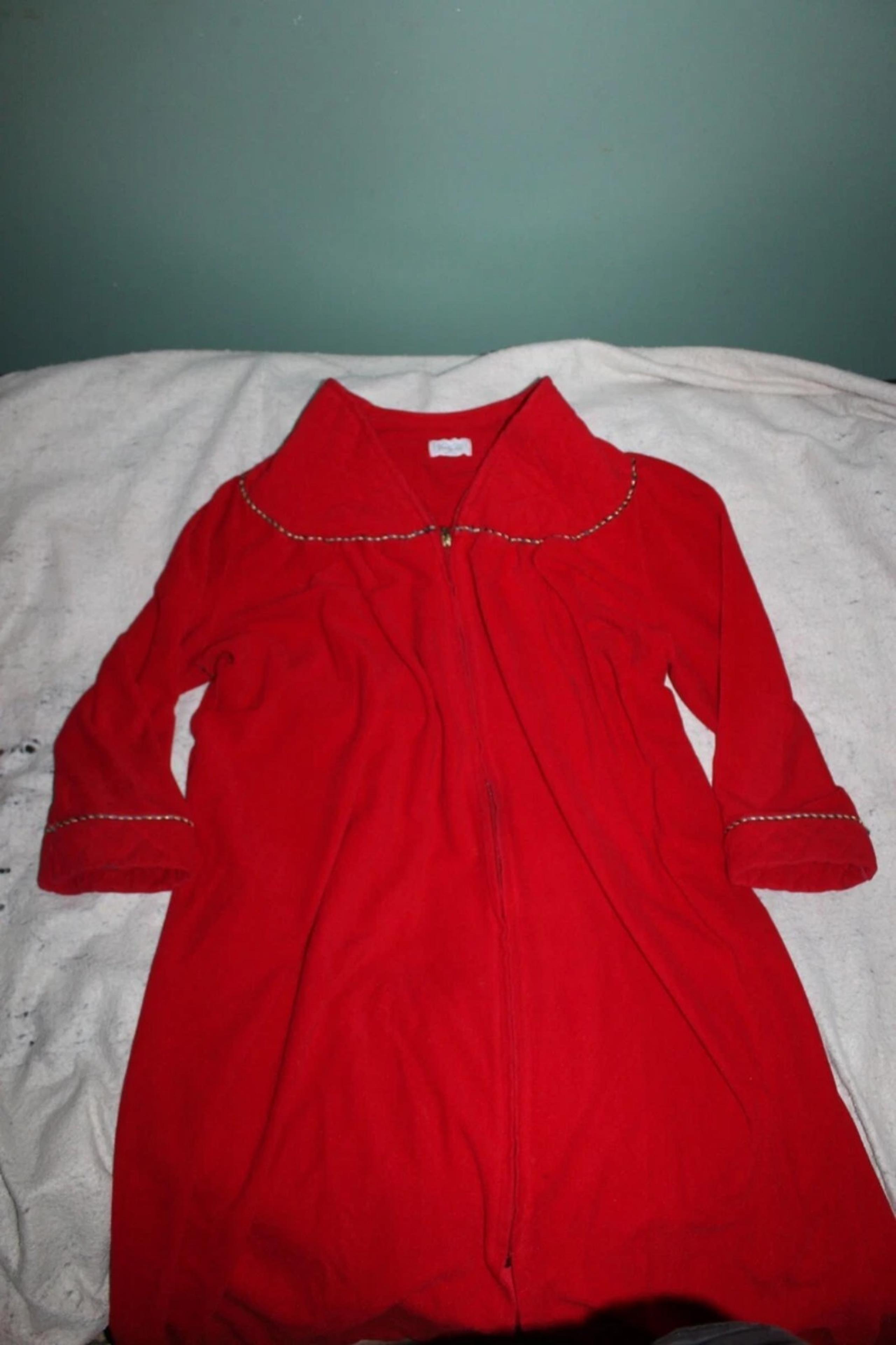 Vintage Vanity Fair Petites Women's Red Zip Up Nightgown 3/4 Sleeve Size Large