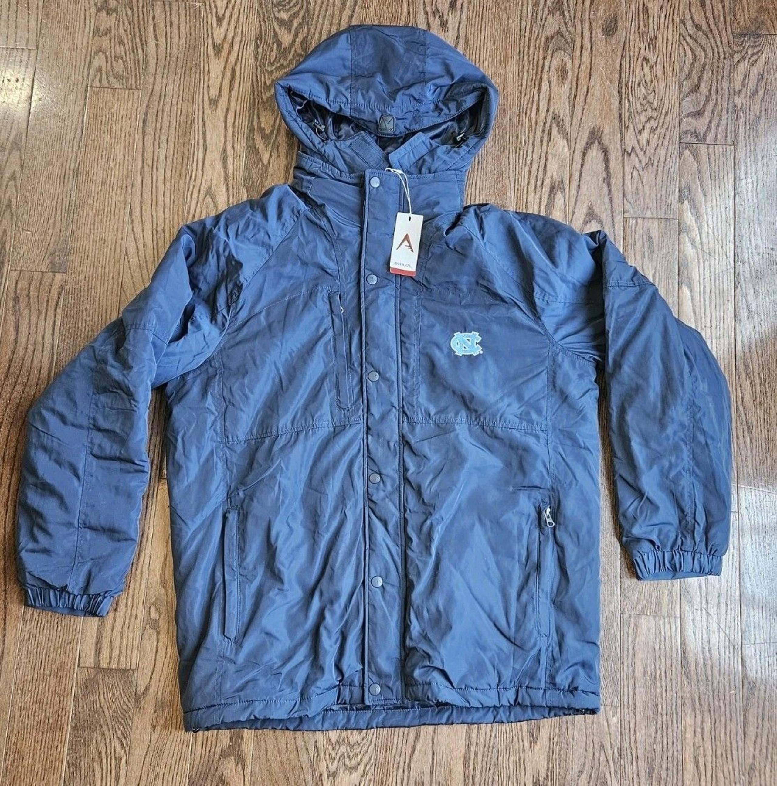 Antigua UNC Tar Heels Mens Hooded Insulated XL Jacket NWT Blue North Carolina