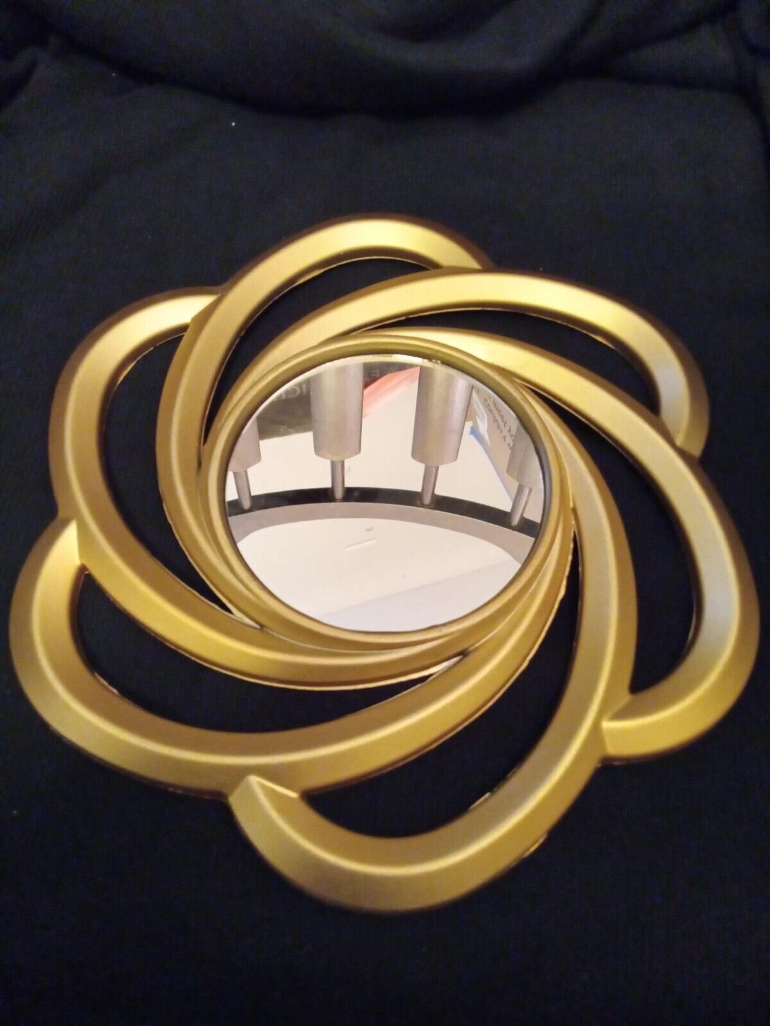 flower mirror