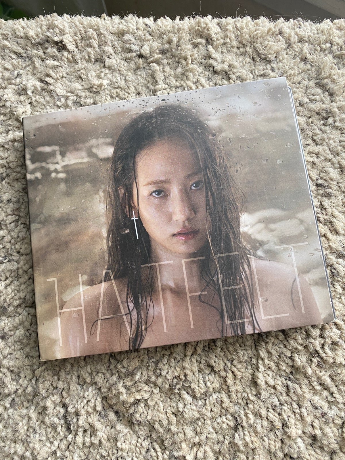 SIGNED HA:TFELT ✫ Me? album