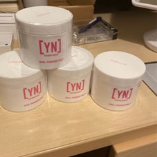 Young nails acrylic powder