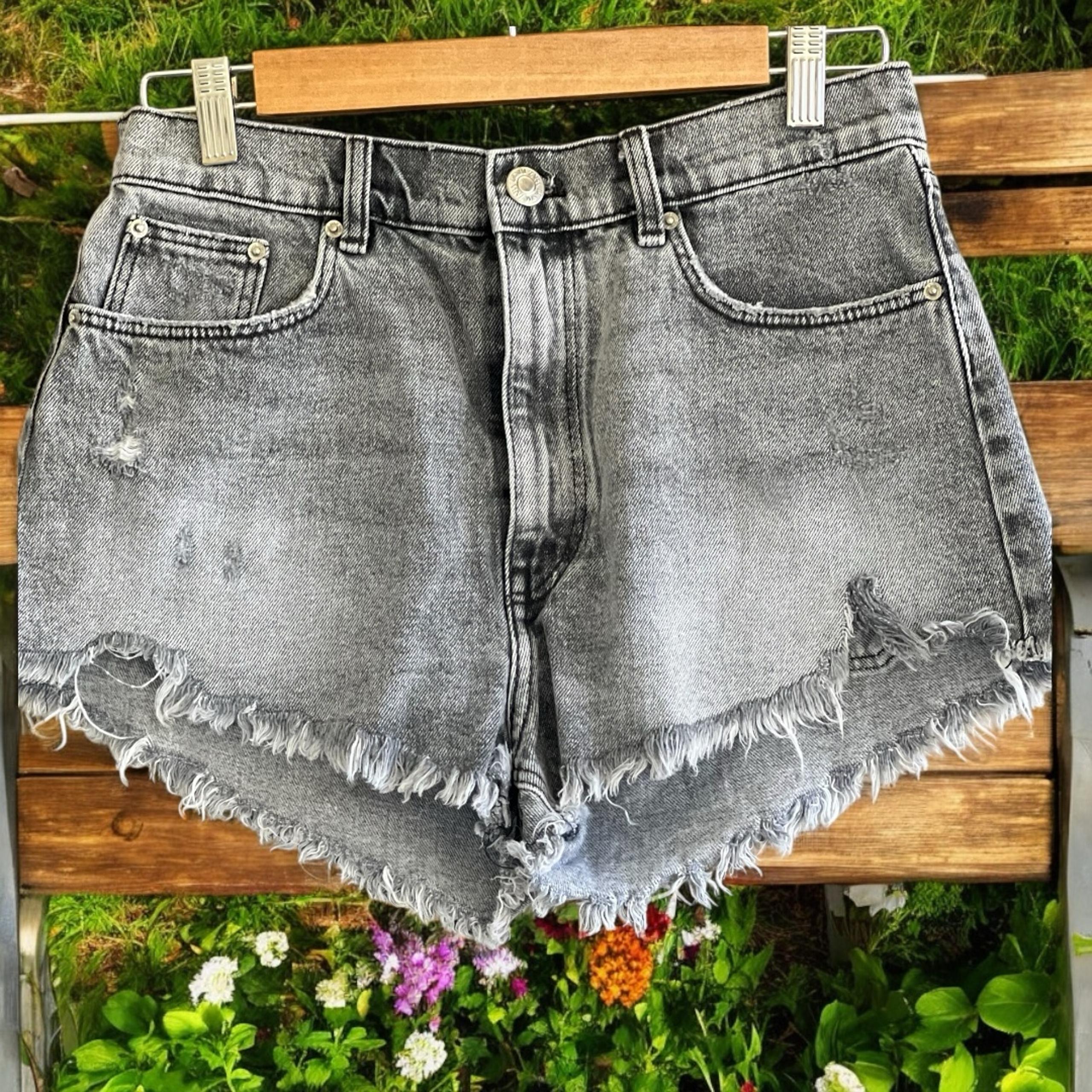 Zara women’s High Waist cut off Denim Shorts