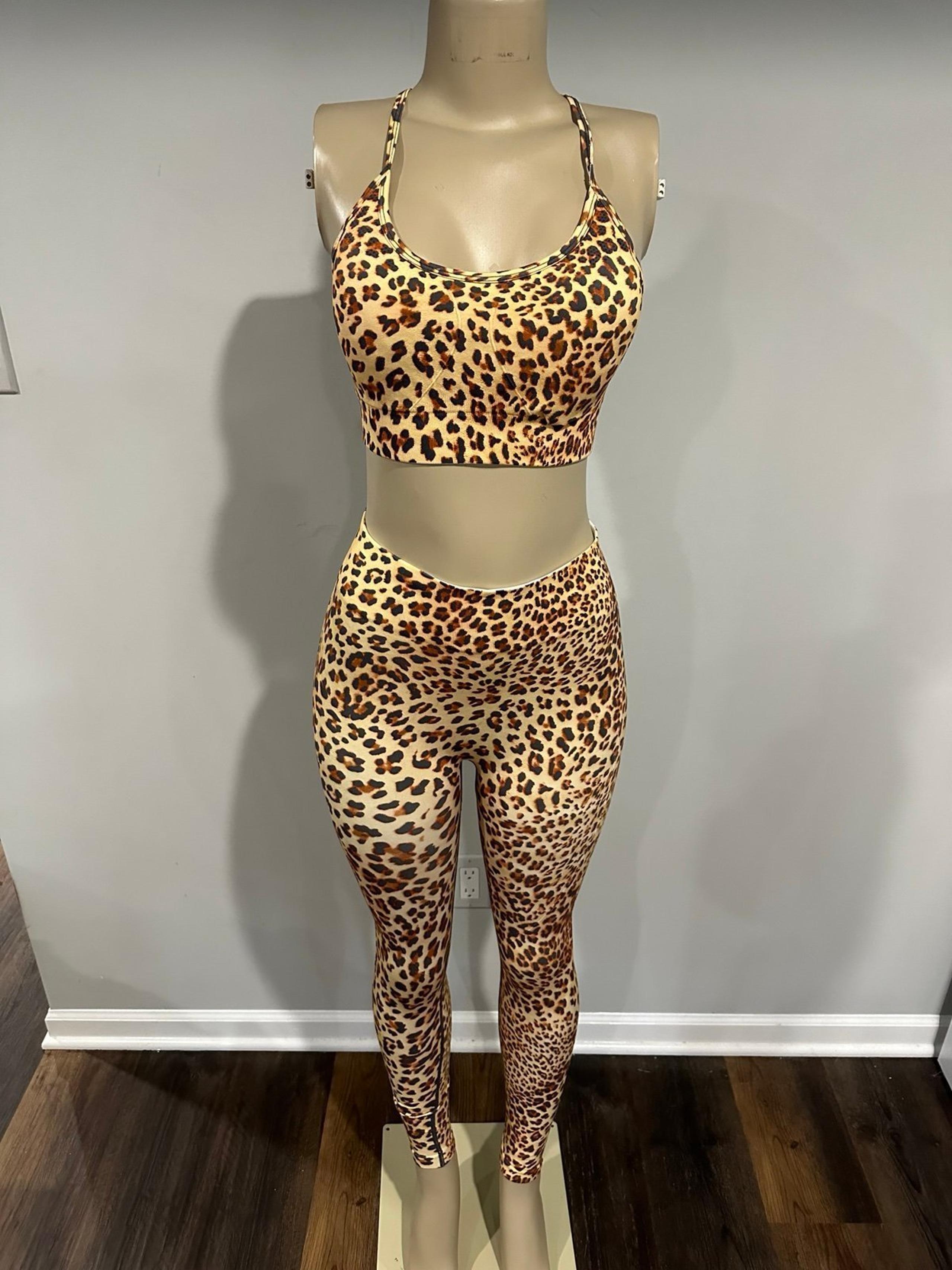 Workout Set Size Large Women 2 Piece Set Padded Sports Bra High Waist Leggings