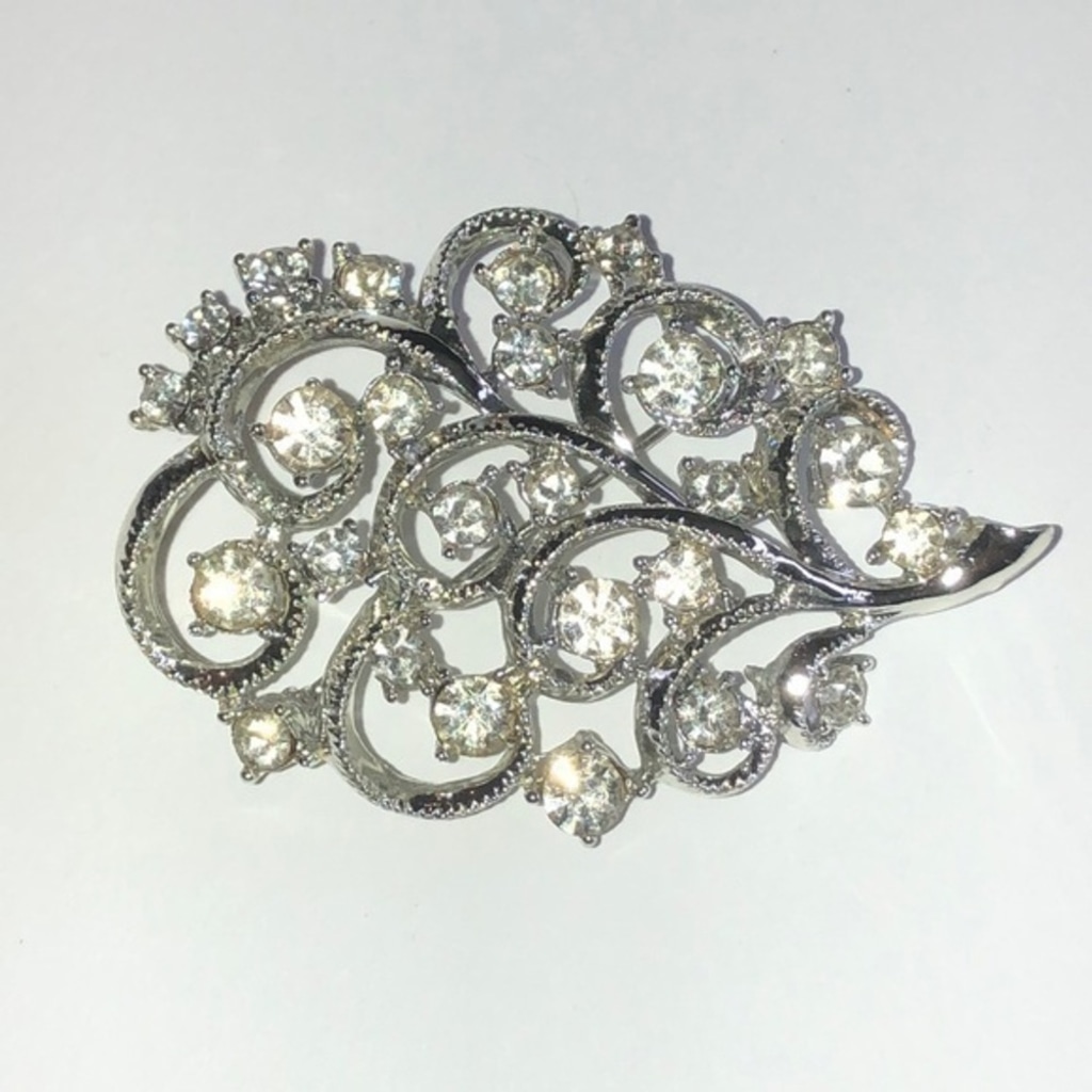 STAR Brand Signed Vintage Silver Tone CZ Rhinestone Brooch Shoulder Pin