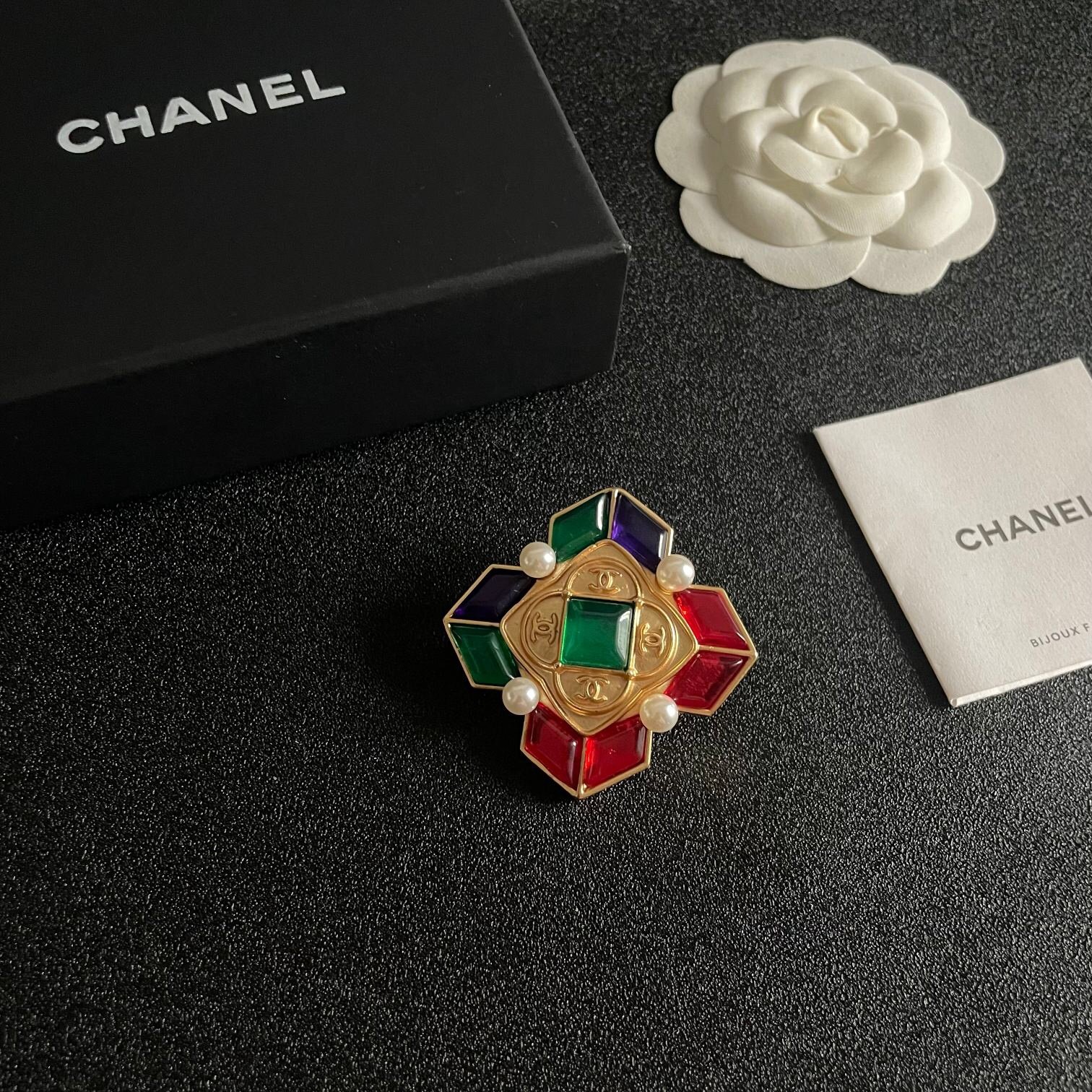 brooch Lot