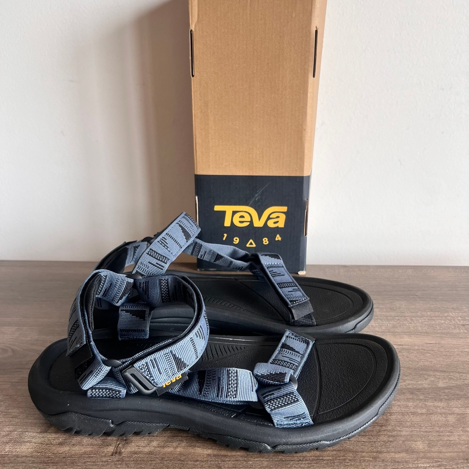 TEVA Hurricane XLT2 Men's Sandal Size 10 NEW