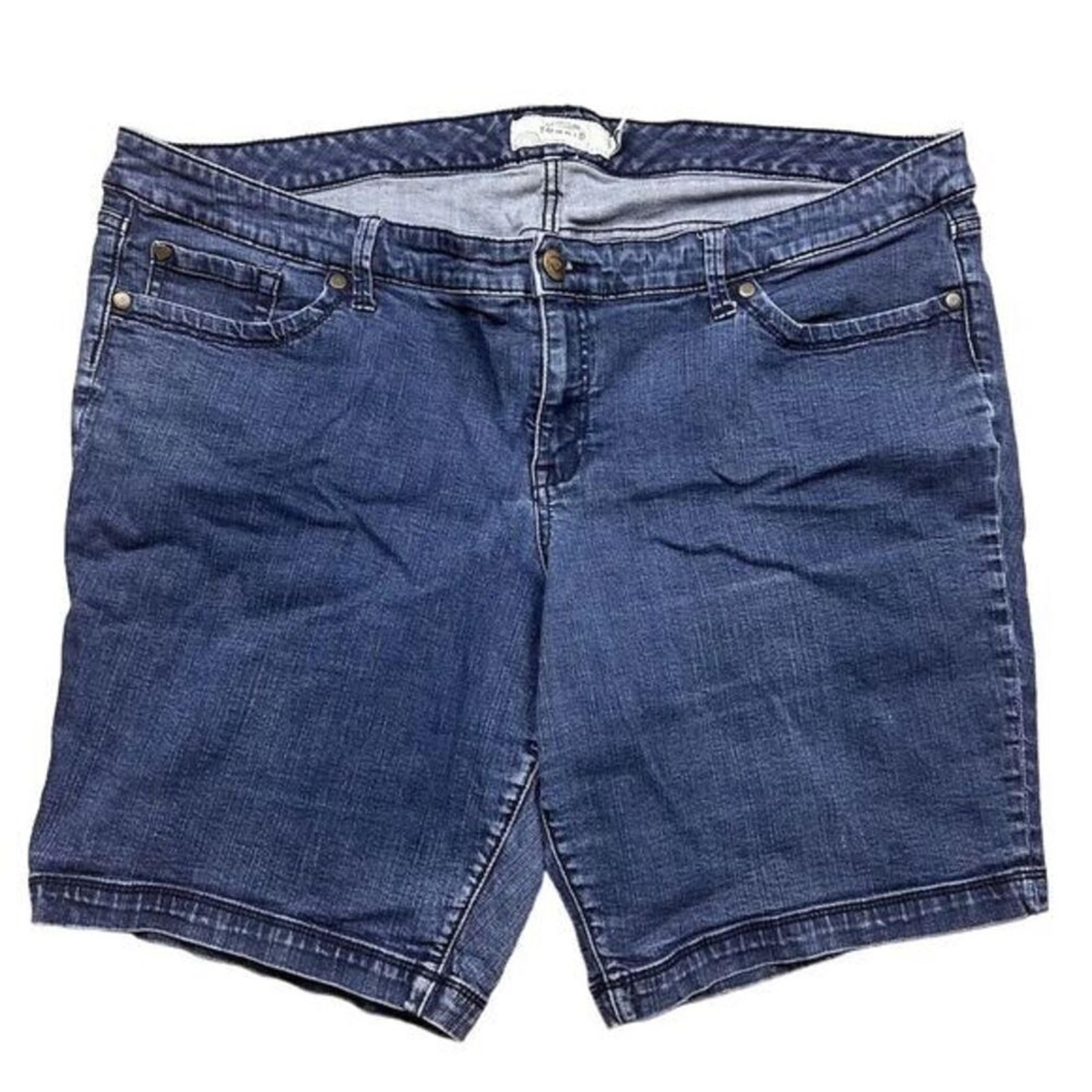 Torrid Women's Plus Size 24 Blue Denim Bermuda Jean Shorts Casual Summer