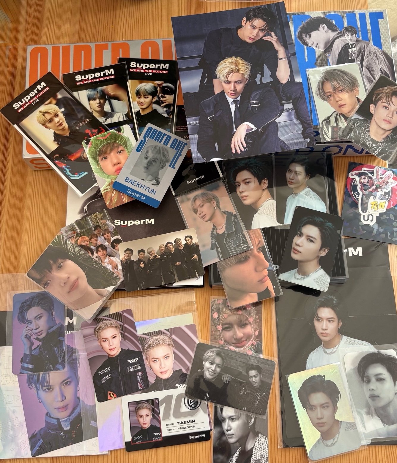 [read description] SuperM albums and photocards