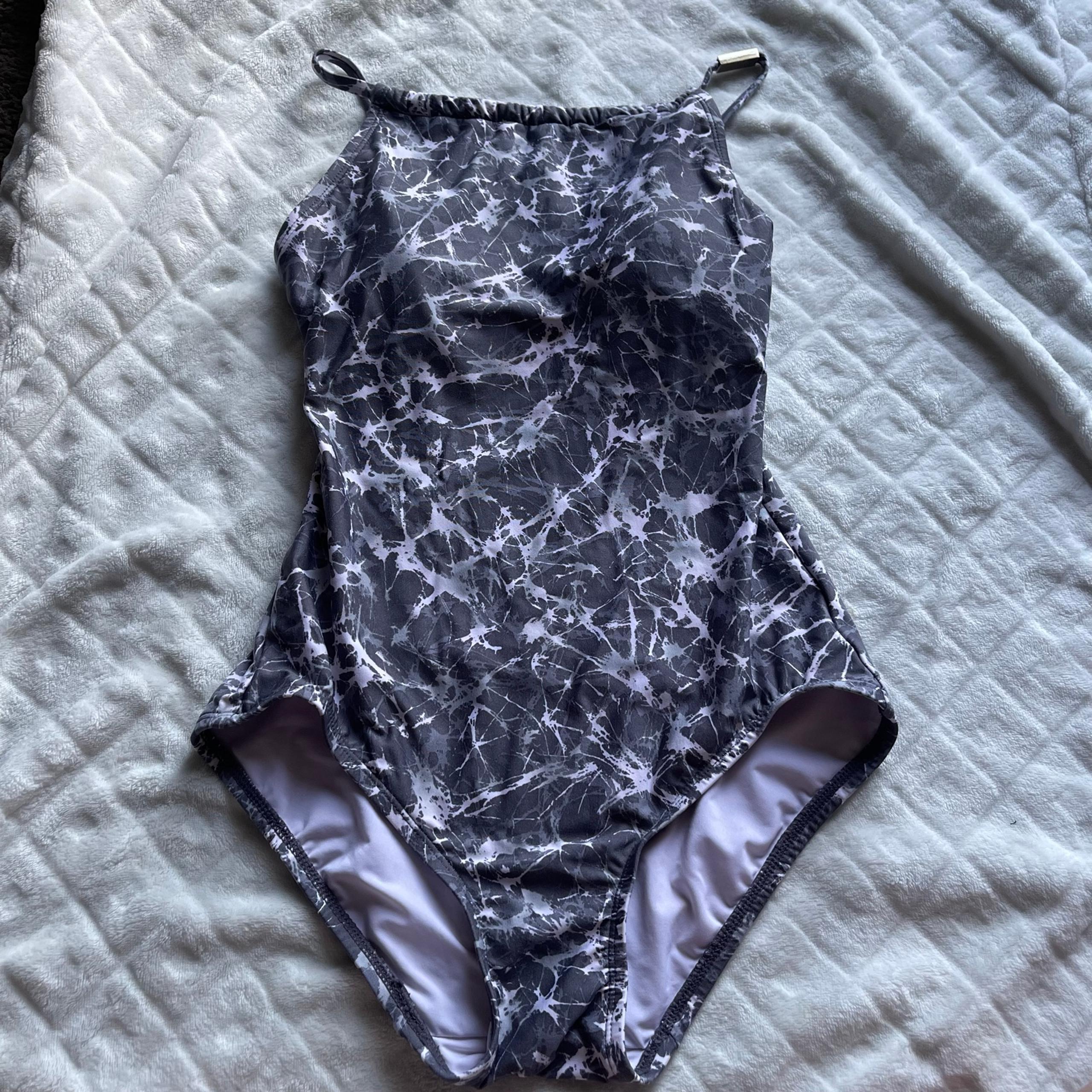 Michael Kors women’s size 6 bathing suit one piece marble gray