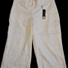 NWT Lane Bryant White Capri pants