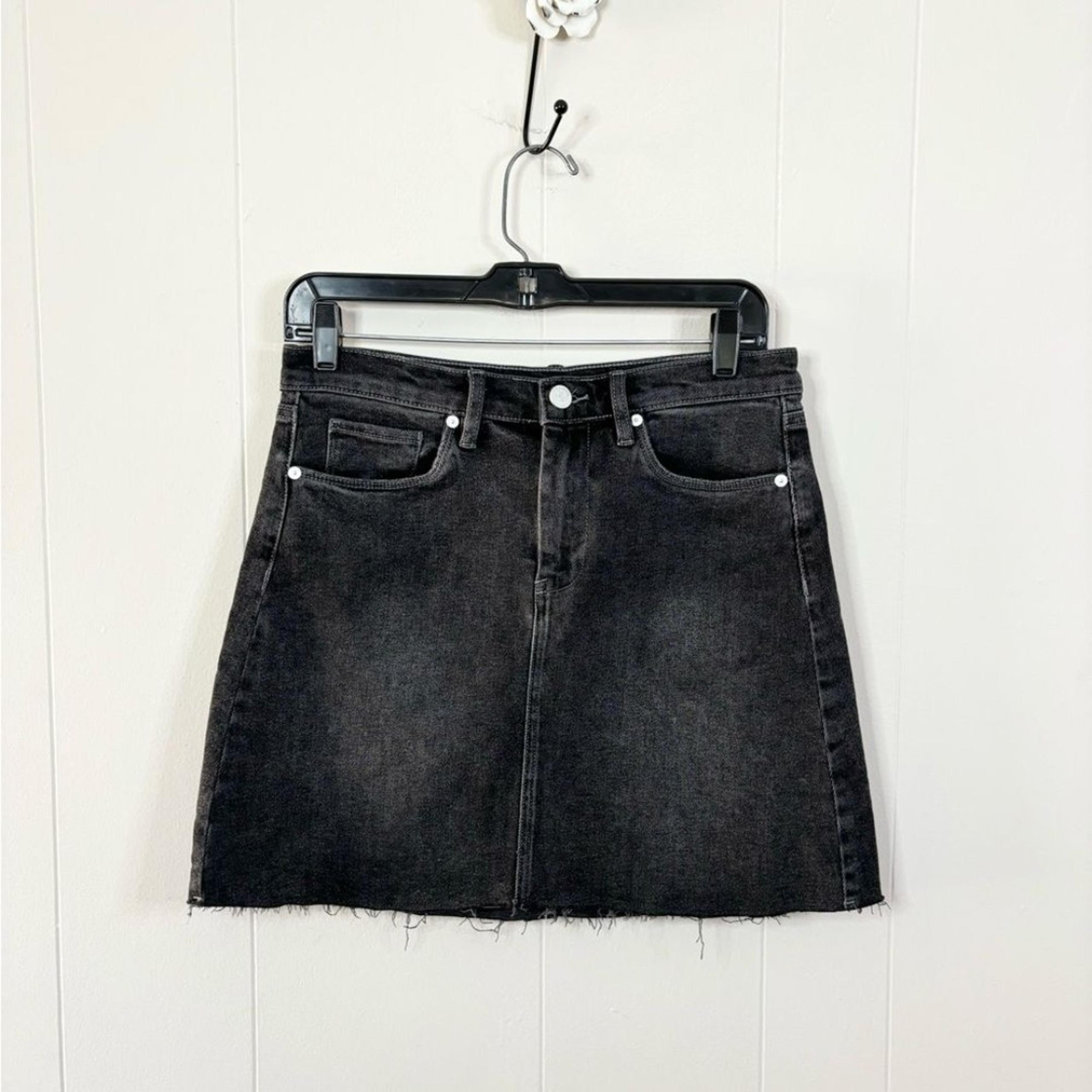 Blank NYC black wash denim mini skirt raw hem size 27