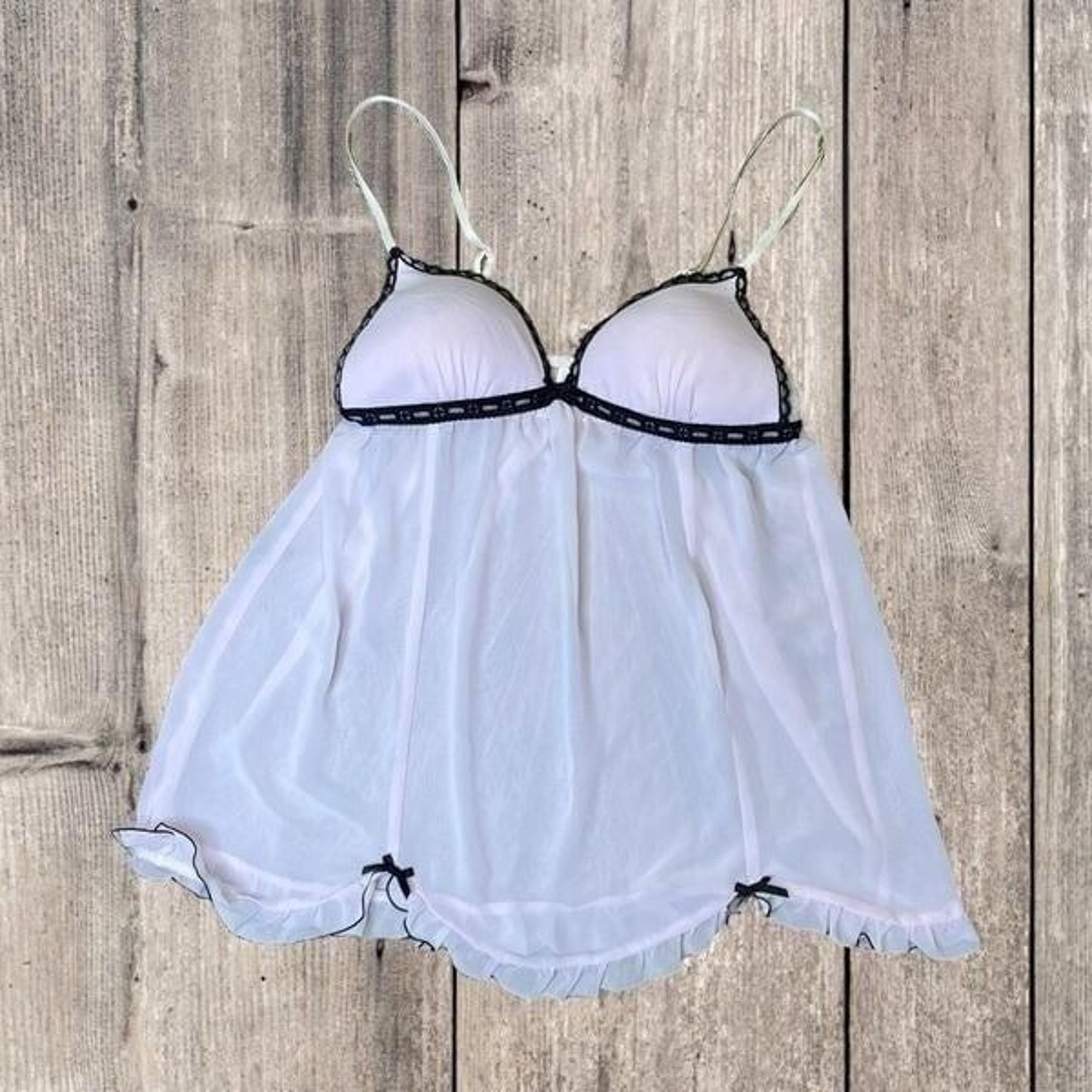 Gilligan & O'Malley Women's Camisole Ruffled Hem Lingerie White Sleepwear Size L