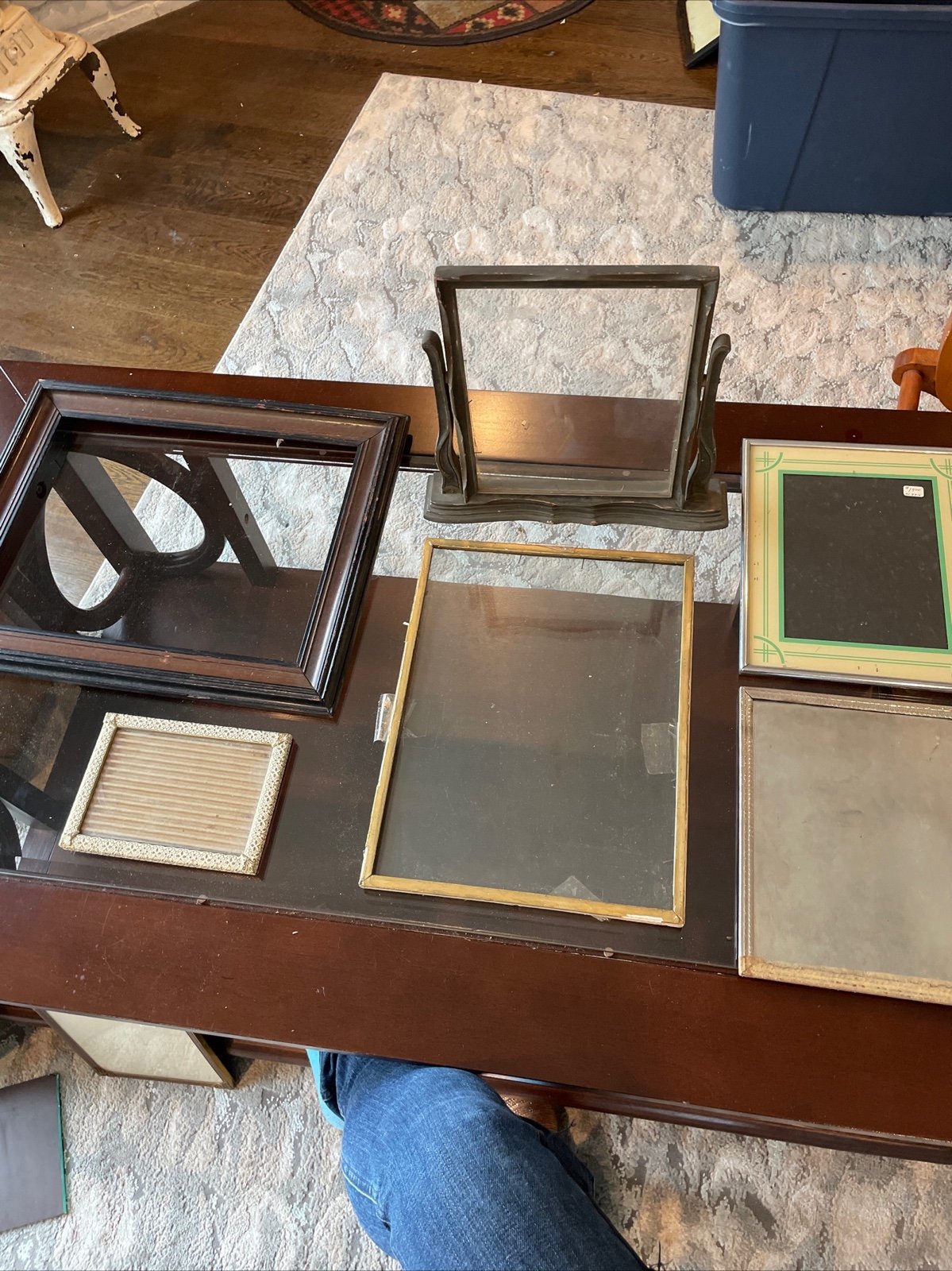 Lot of six vintage wood/metal/mixed lots of picture frames