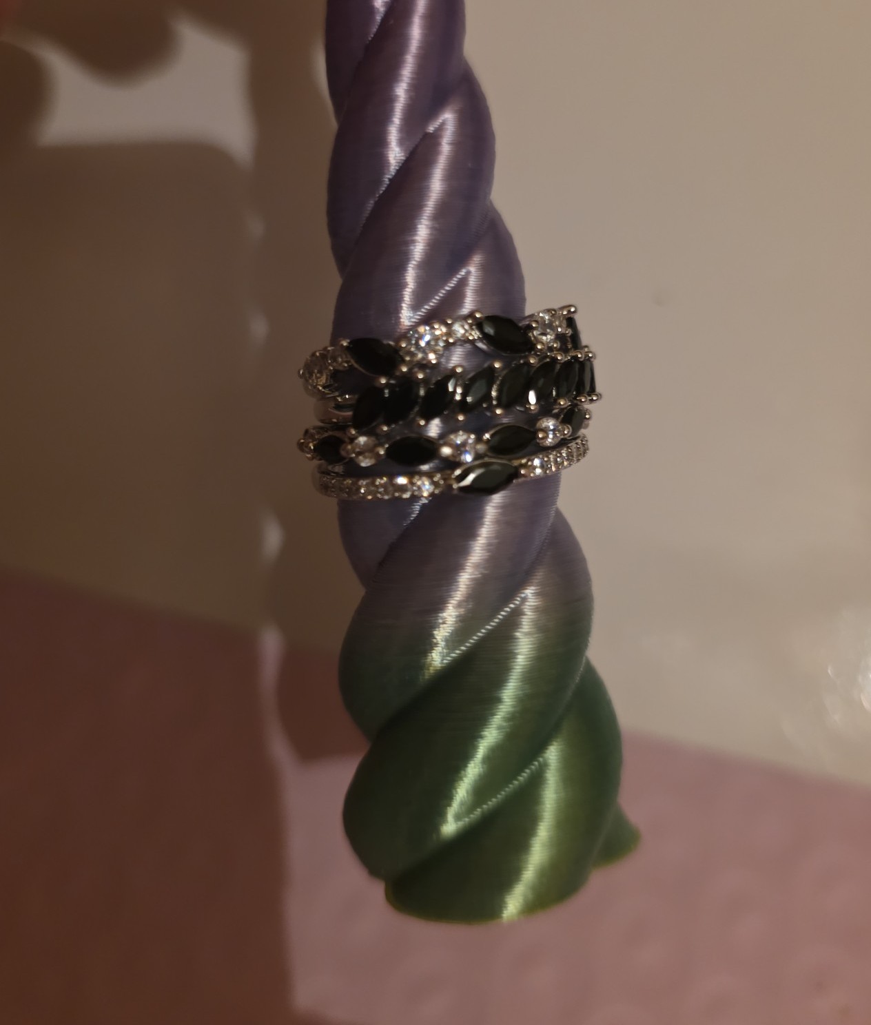 Bomb party Delicates Black Onyx  Rhodium sz 7