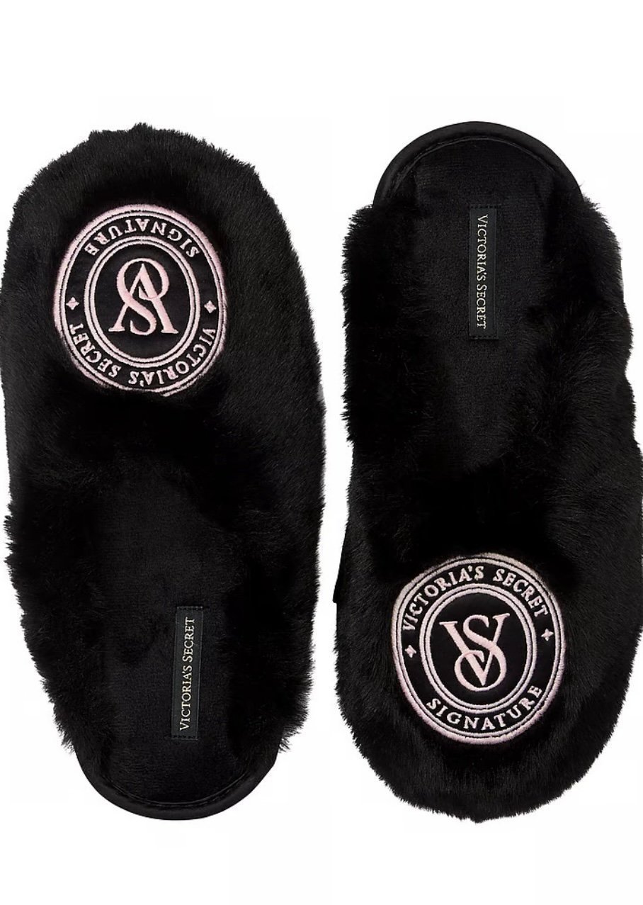 Victoria’s Secret Closed-Toe Faux Fur Slippers- Size Medium