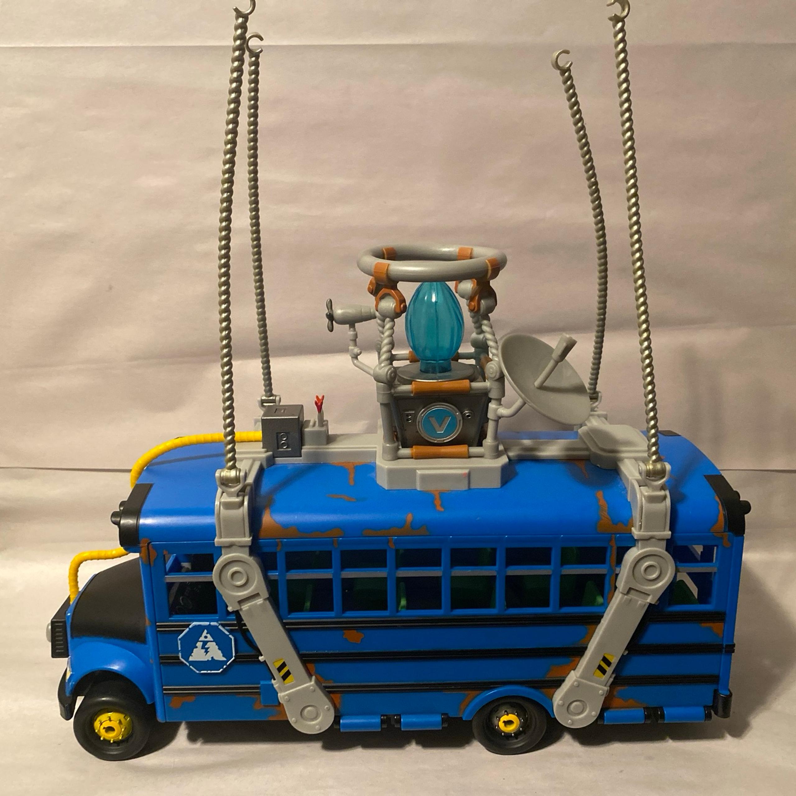 Epic Fortnite Battle Bus Delxue with Lights and Sounds (Incomplete)