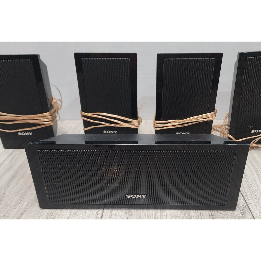 Sony Surround Sound System Set of 5 Speakers SS-TS102 (x4) & SS-CT101 Center - detail