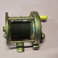 VERY Rare Antique Vintage TYEE Tackle Reel Fishing Casting Reel 60 on the foot