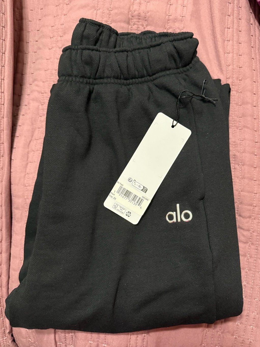 Alo accolade straight leg sweatpant