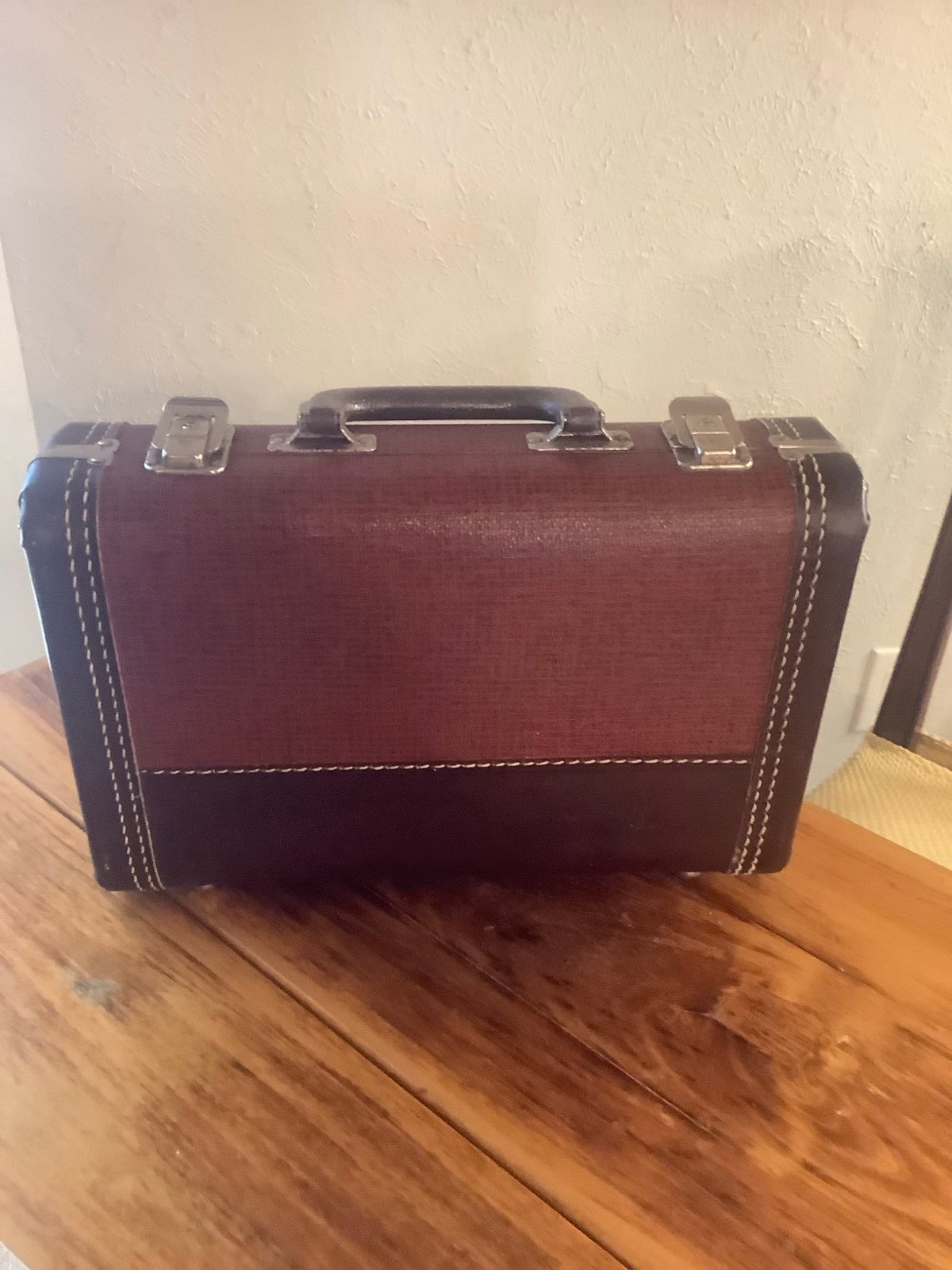 Vintage clarinet case