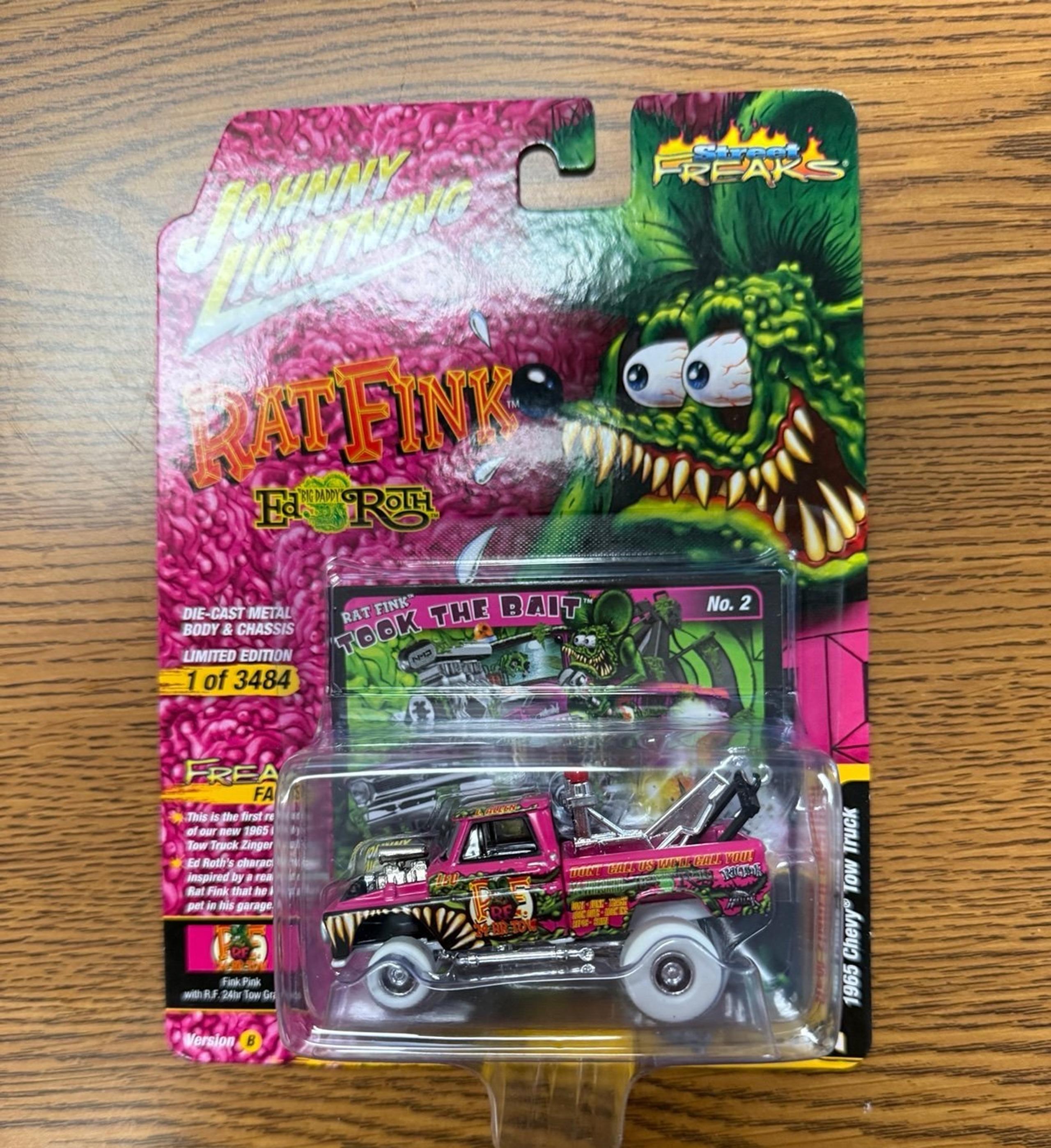 Johnny Lightning Street Freak Rat Fink 1965 Chevy Truck White Lightning 1/3484