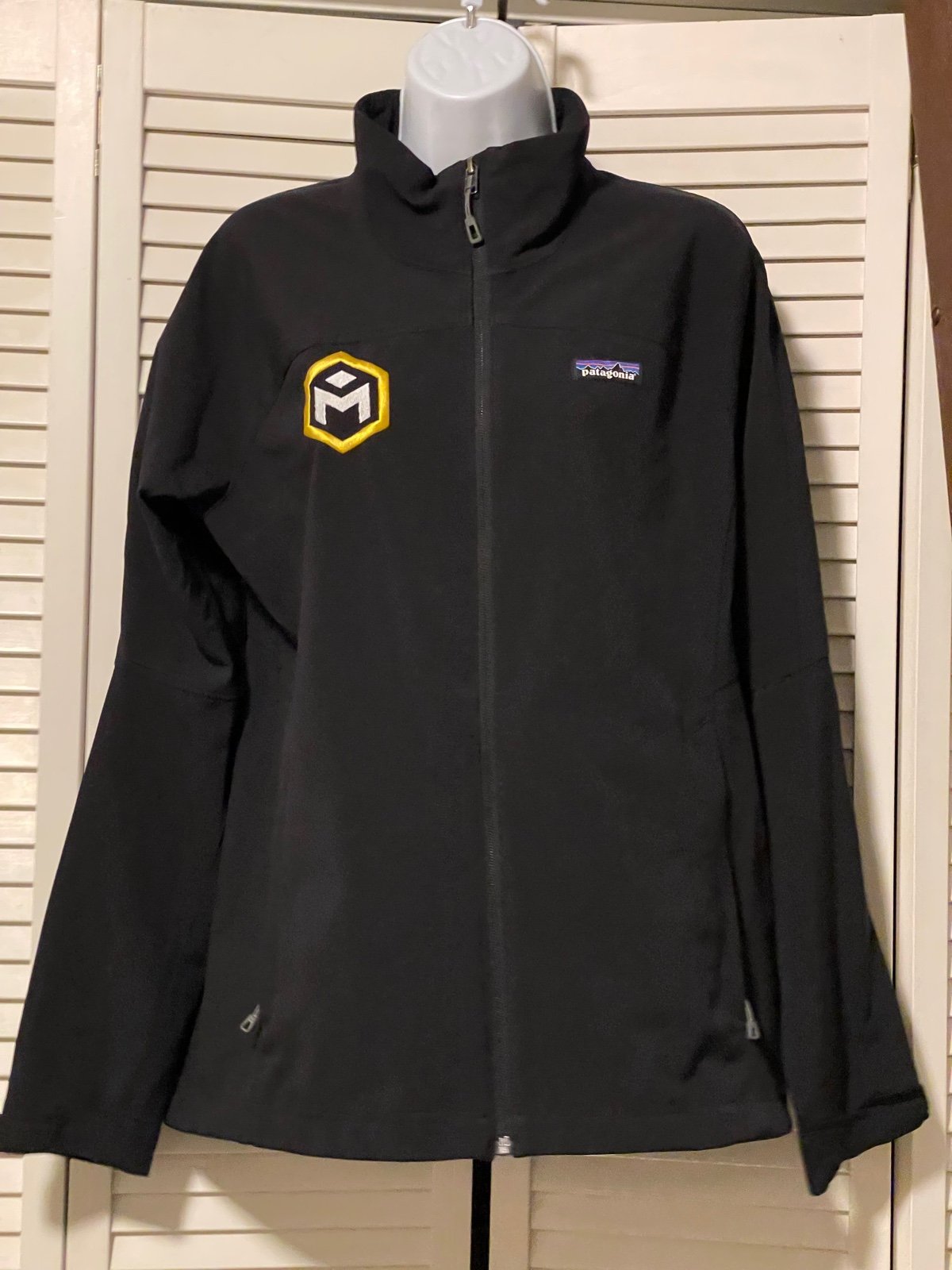 Patagonia woman full zip up jacket medium