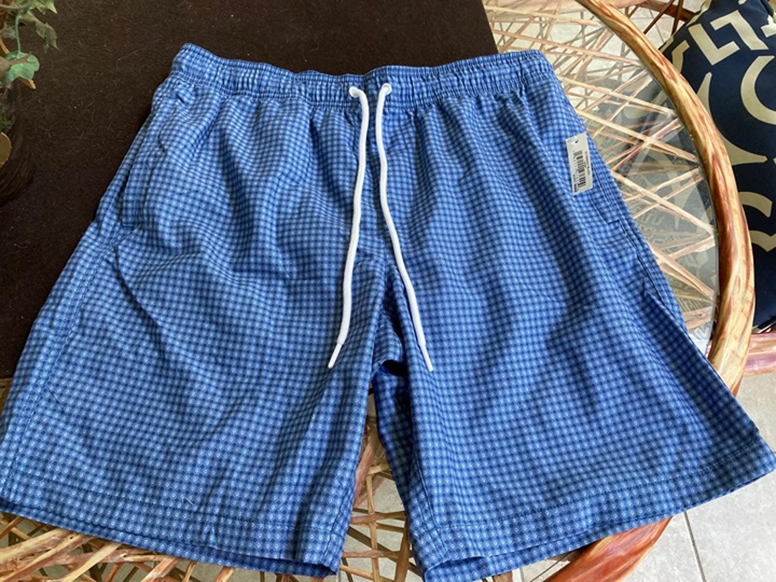 AMAZON ESSENTIALS SWIM TRUNKS MEN 9" SIZE L NWT