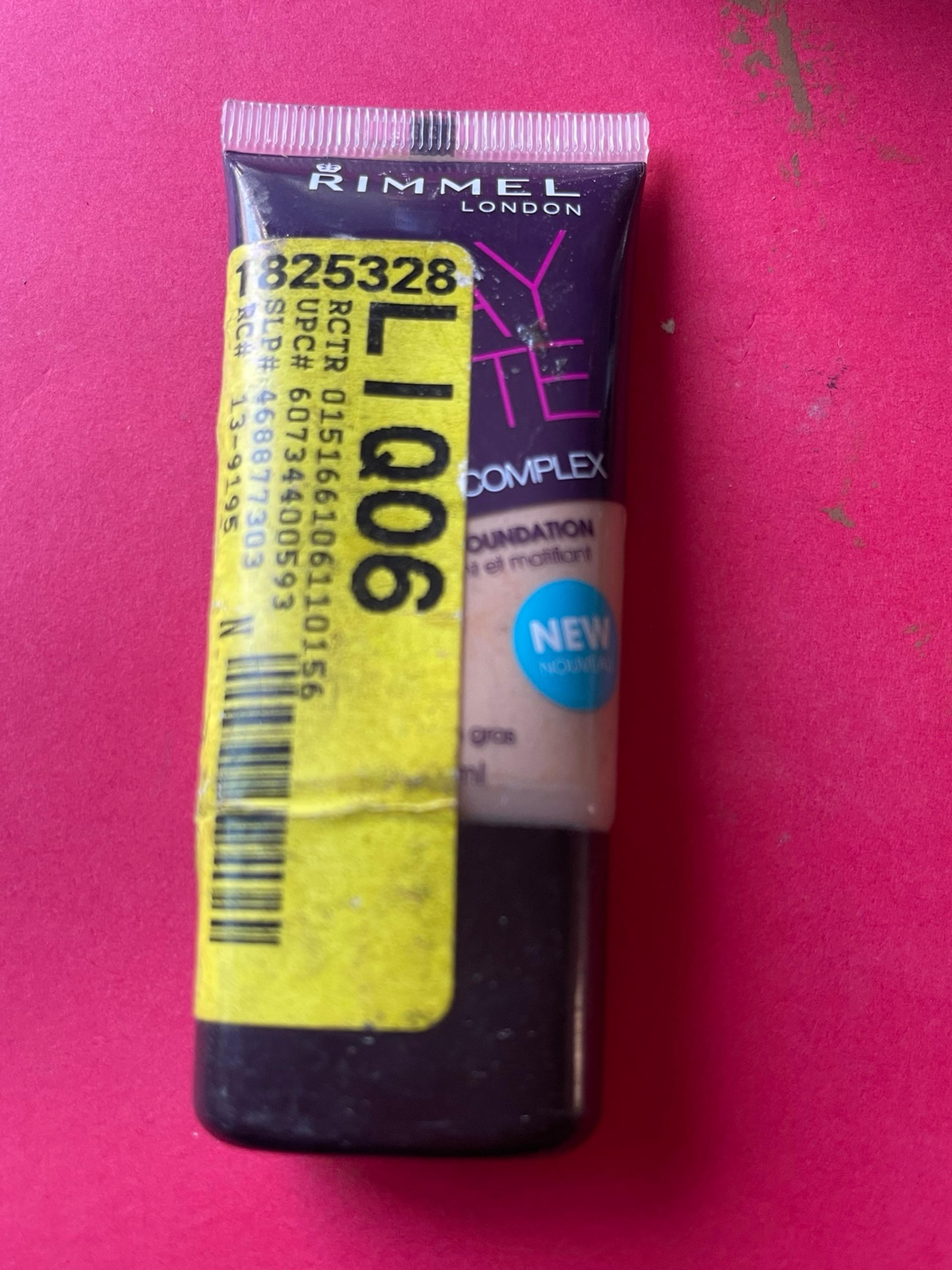 Rimmel London Stay Matte Liquid Foundation Skin Pure Complex 200 Soft Beige
