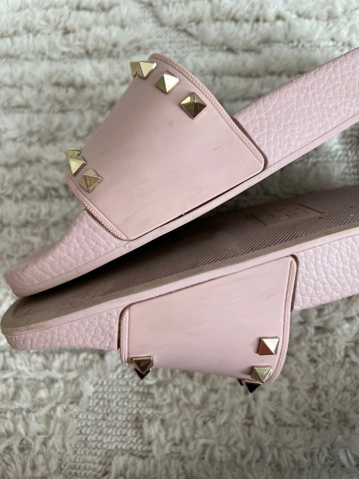 Valentino rockstud rubber pool slides pink size 37